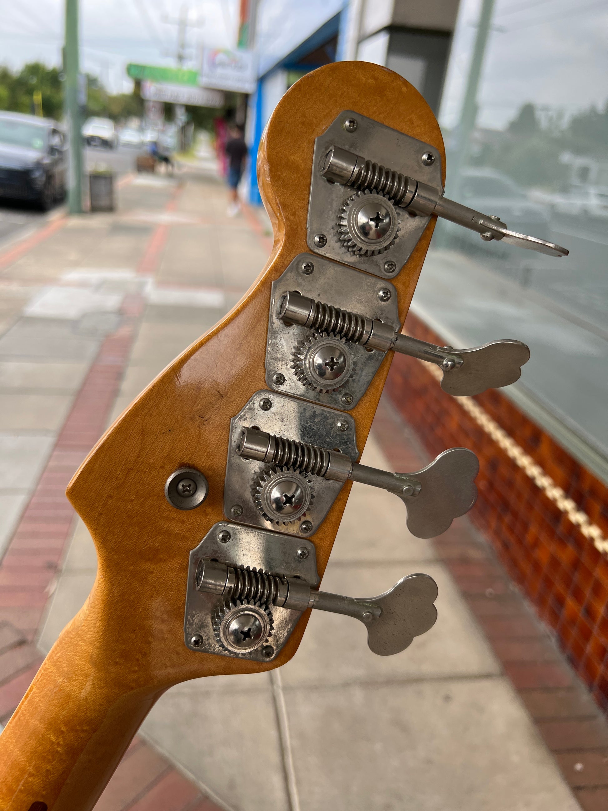Fender 1982 US Vintage Series Precision Bass | Sunburst