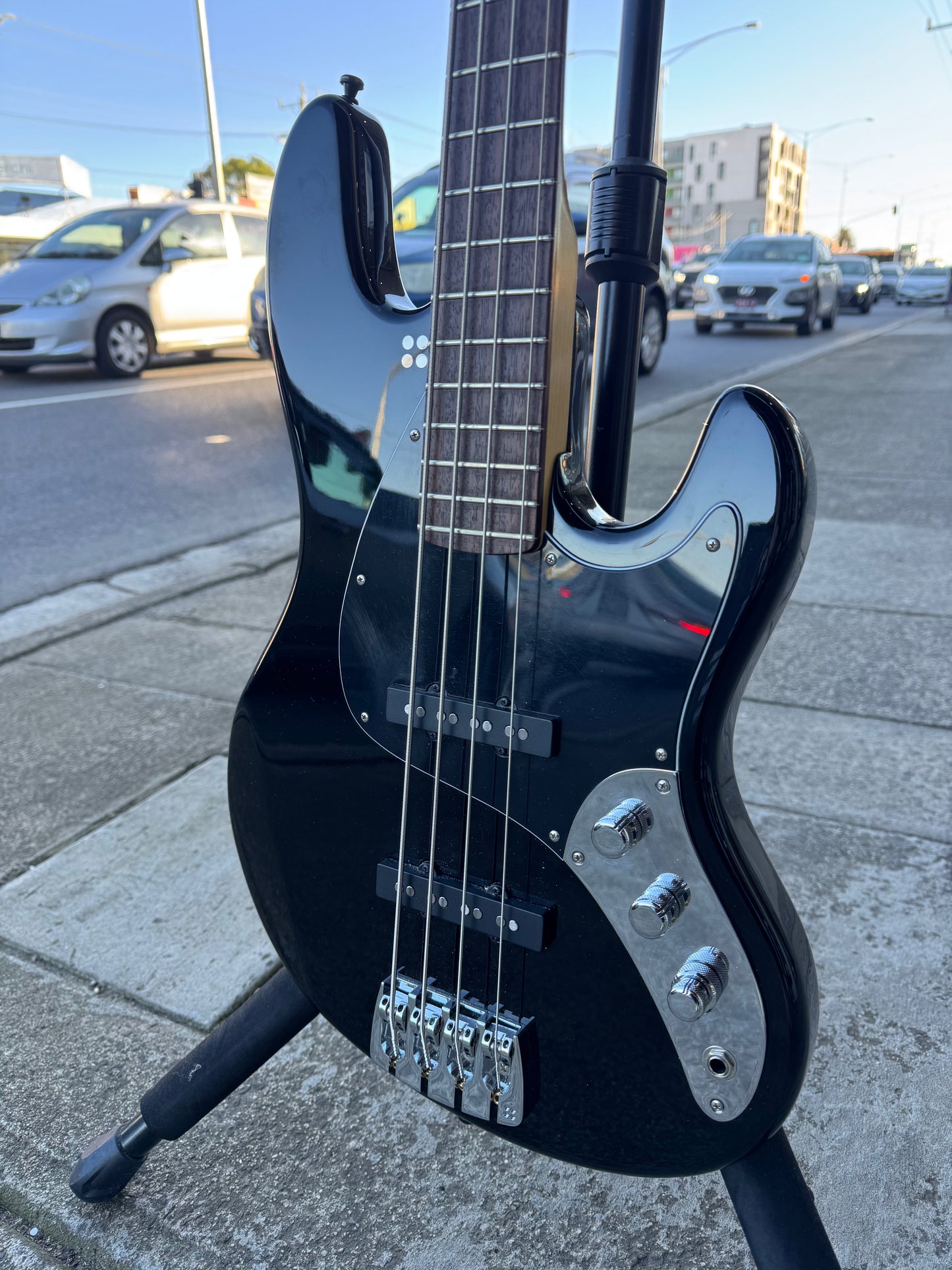 Sandberg TT Electra 4-String Bass | Black
