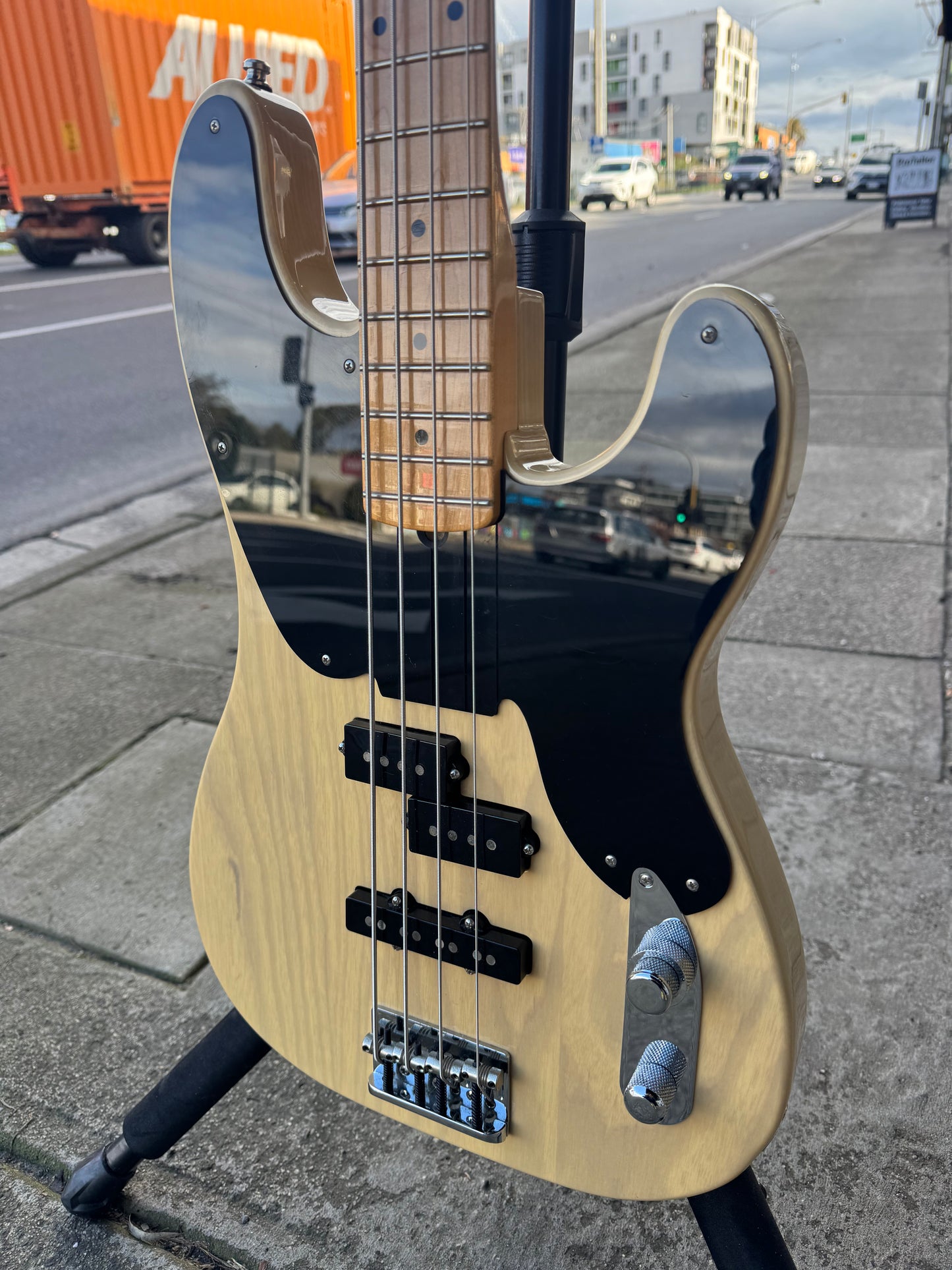 Fender Limited Edition '51 Telecaster® PJ Bass | Made in USA 2018