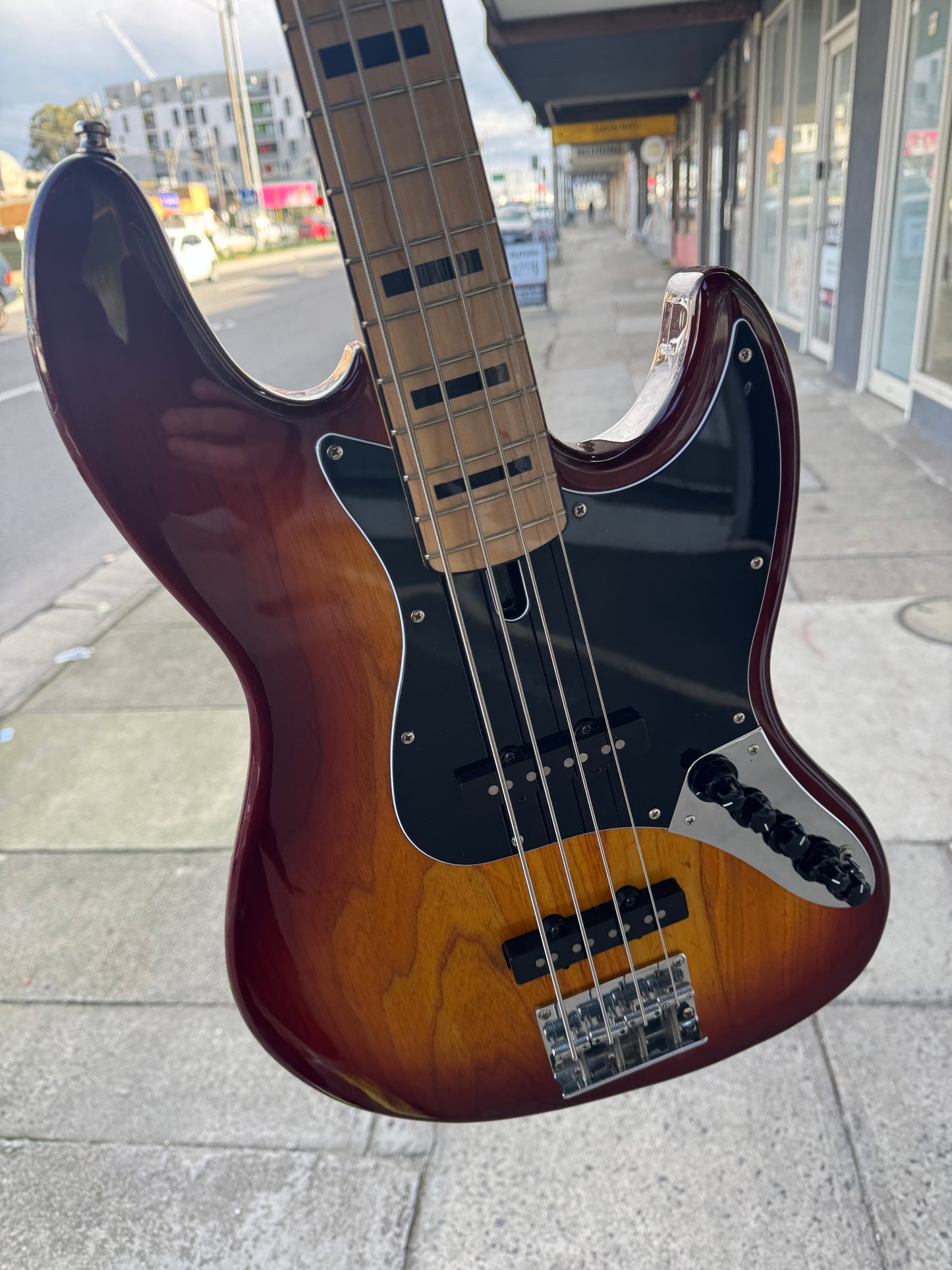 Sire V7 Marcus Miller 4-String Electric Bass | Sunburst