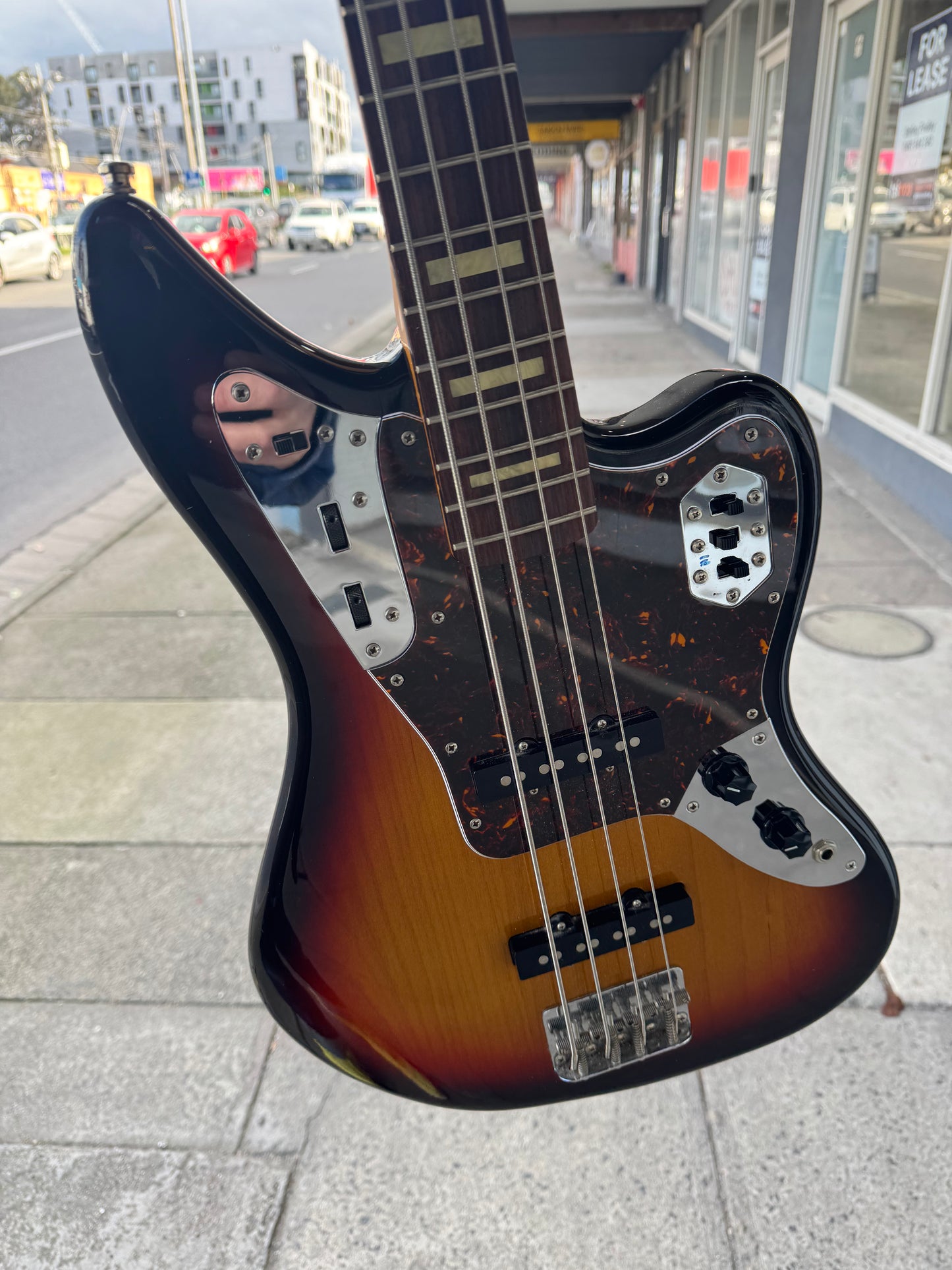 Fender Jaguar 4-String Electric Bass Guitar | MIJ| Sunburst