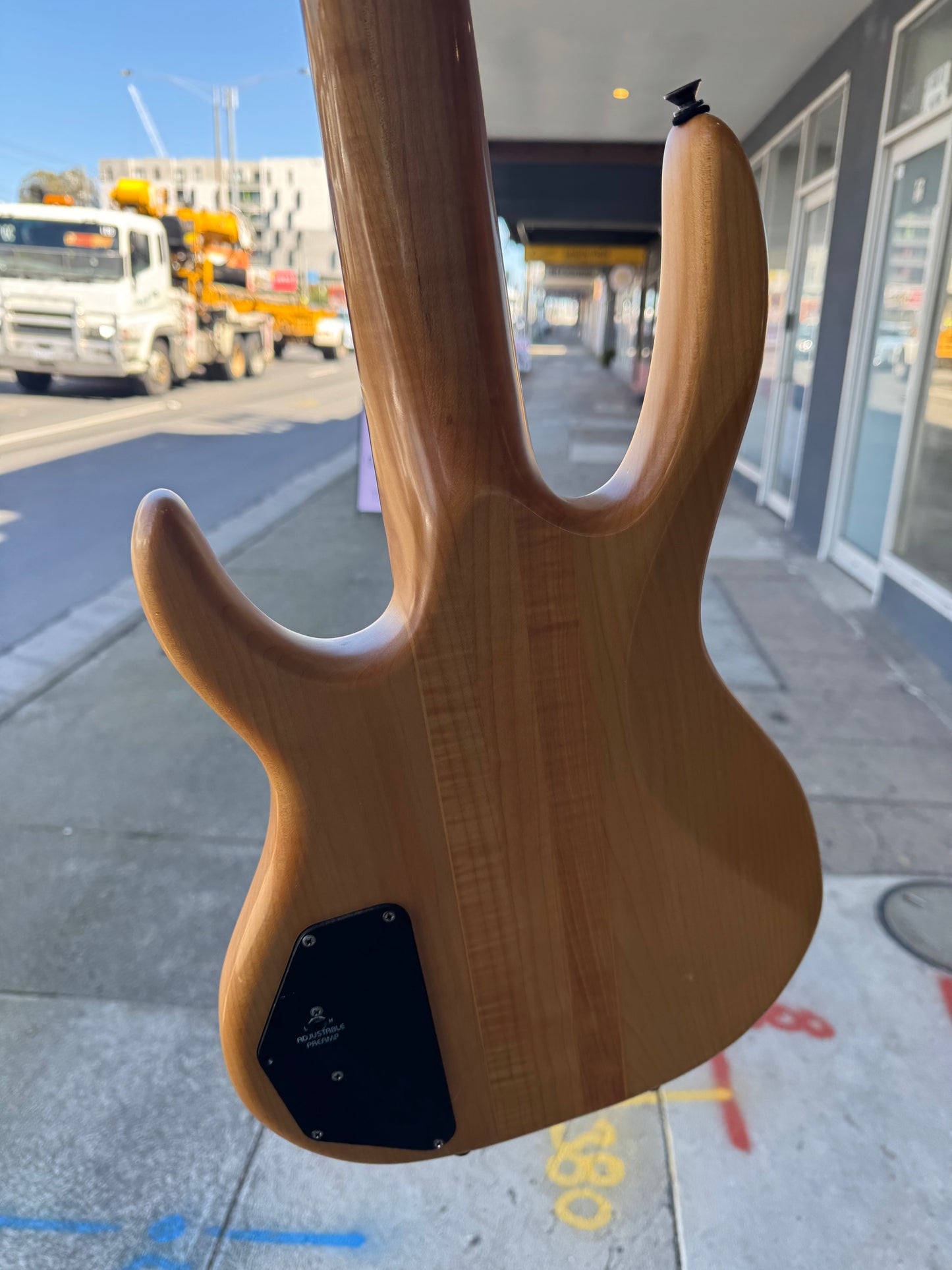 Hohner B Bass V 5-String Electric Bass | Natural