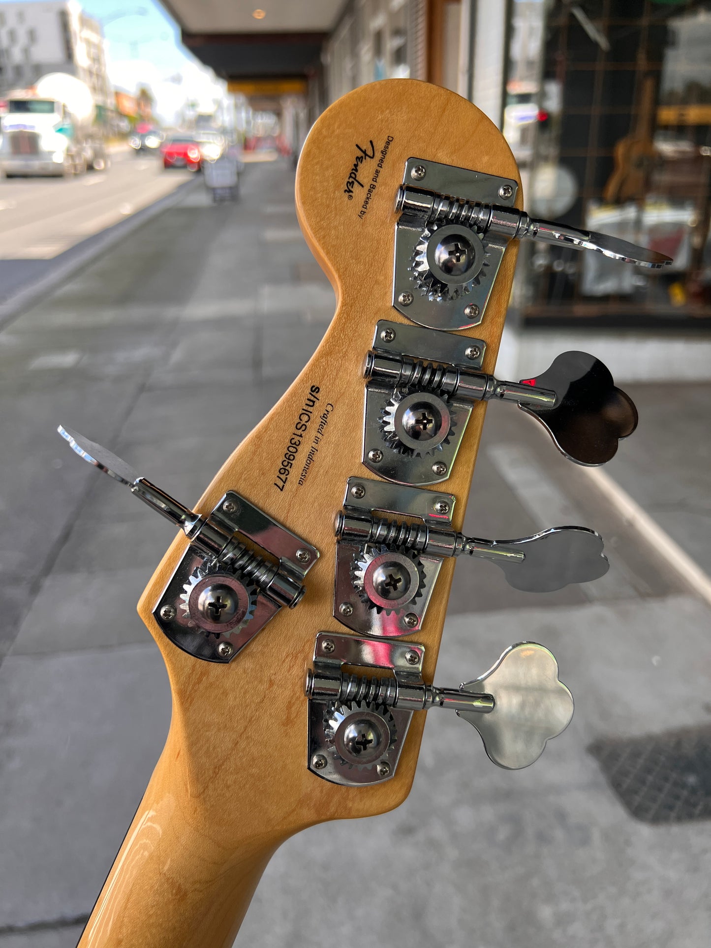 Fender Squier 5-String Electric Bass | White