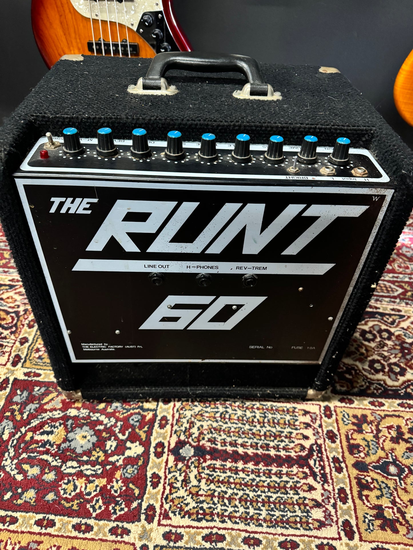 ELFA Runt 60 Bass Combo Amplifier