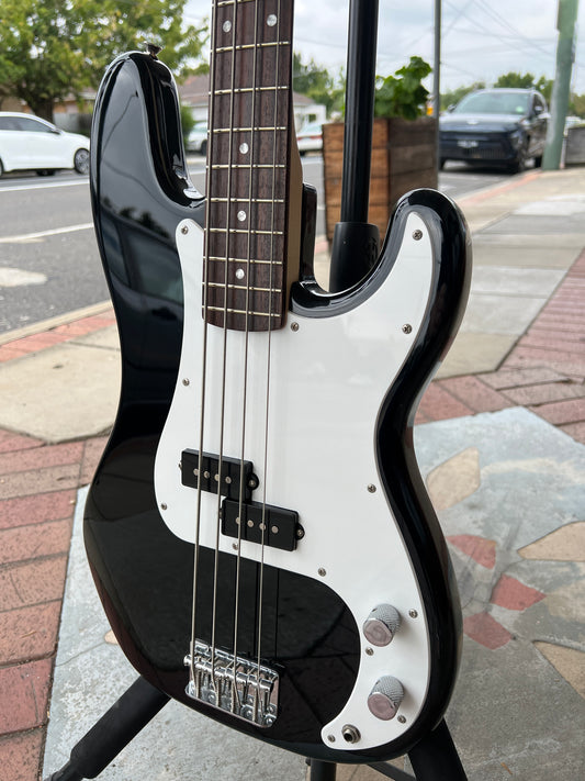 Fender Squier Affinity Precision Bass | Black