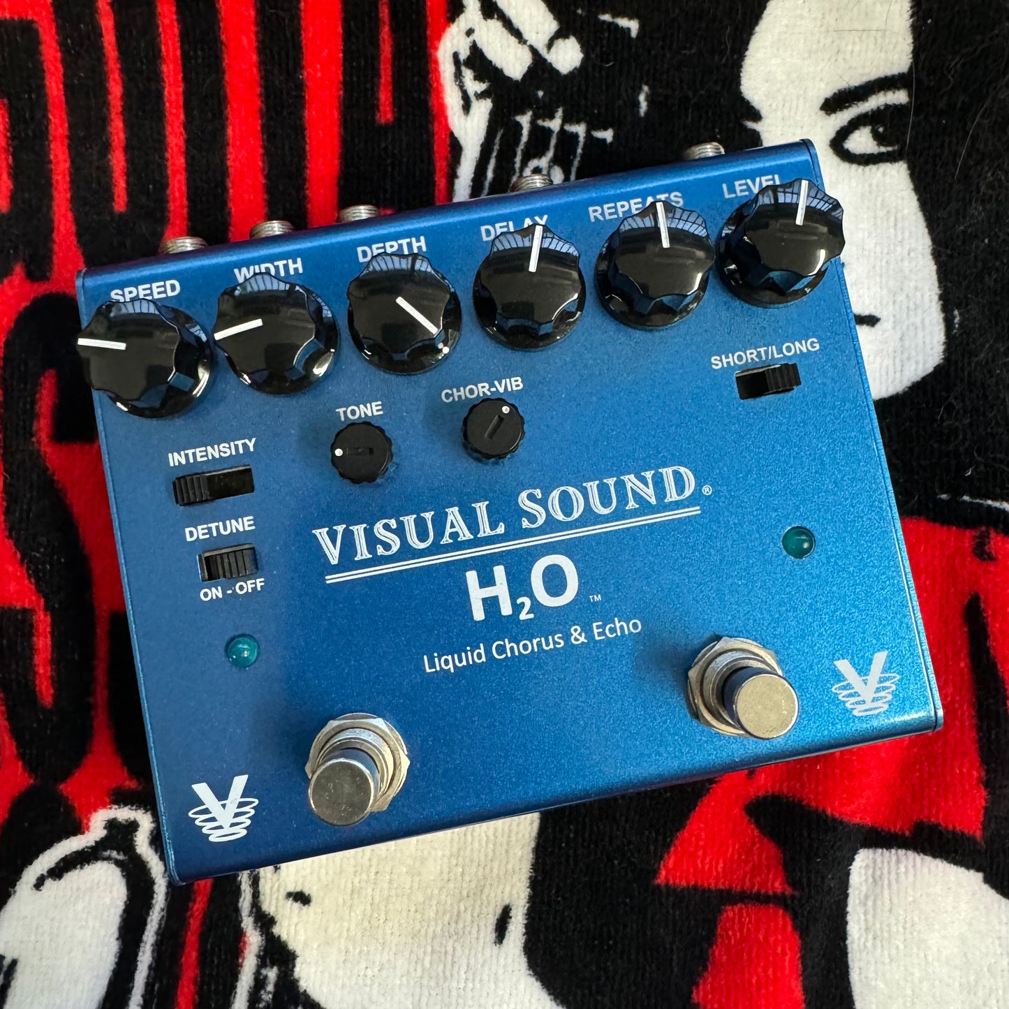 Visual H2O Liquid Chorus & Echo Pedal