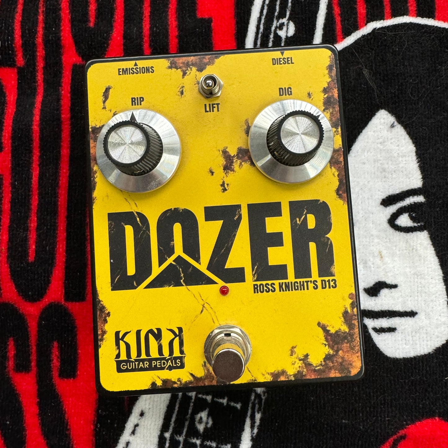 Kink Guitar Pedals Dozer Fuzz Pedal