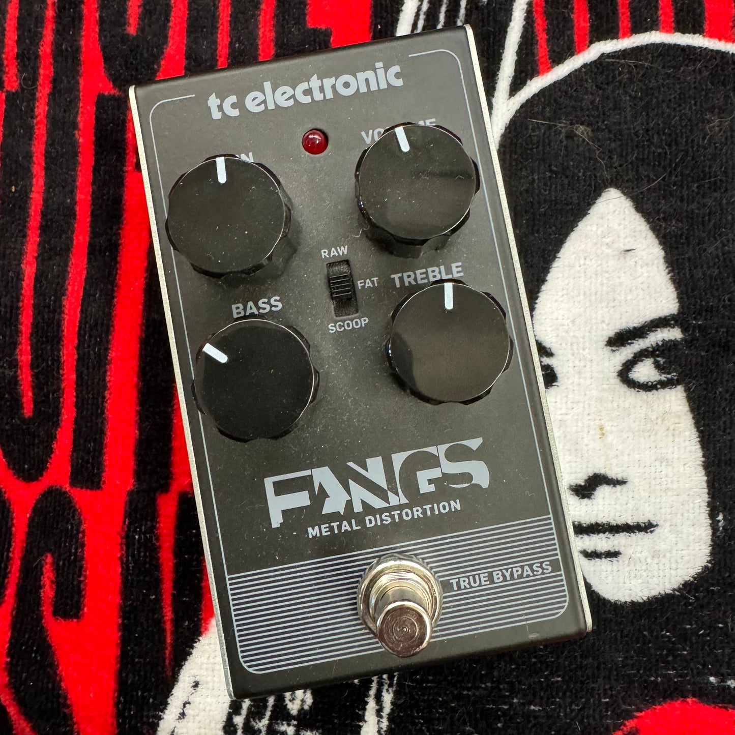 TC Electronic Fangs Metal Distortion