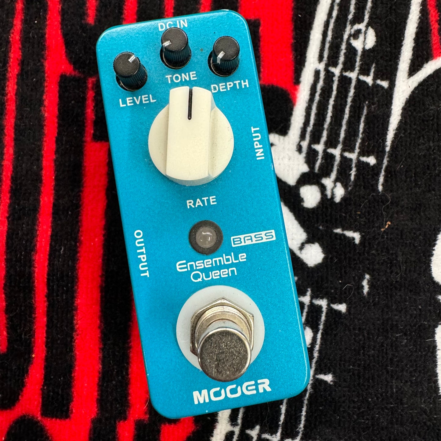 Mooer Ensemble Queen Chorus Bass Effects Pedal