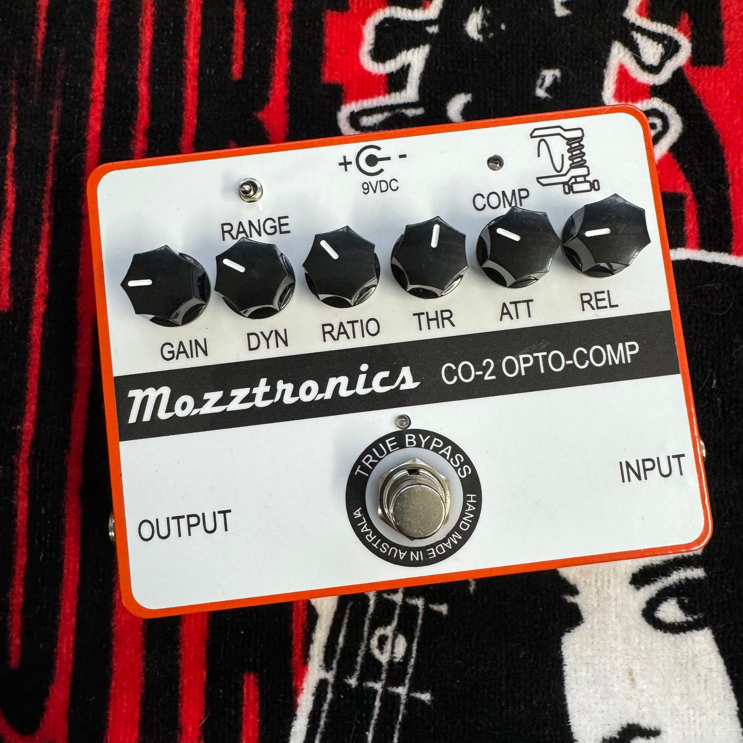 Mozztronics | CO-2 Opto Bass Compressor Pedal