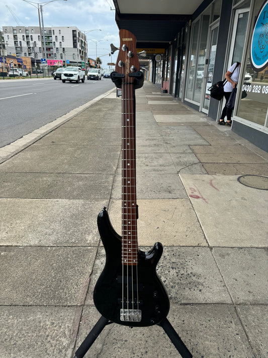 Yamaha Motion B 4-String | Medium Scale