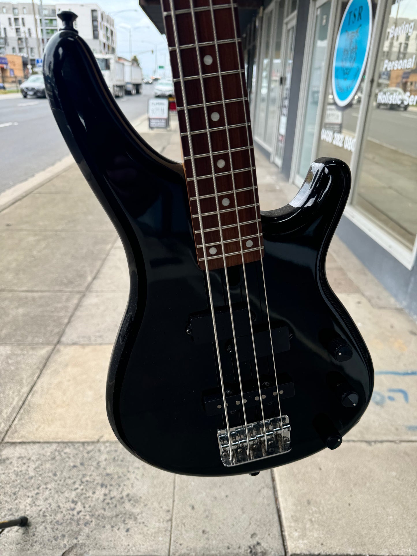 Yamaha Motion B 4-String | Medium Scale