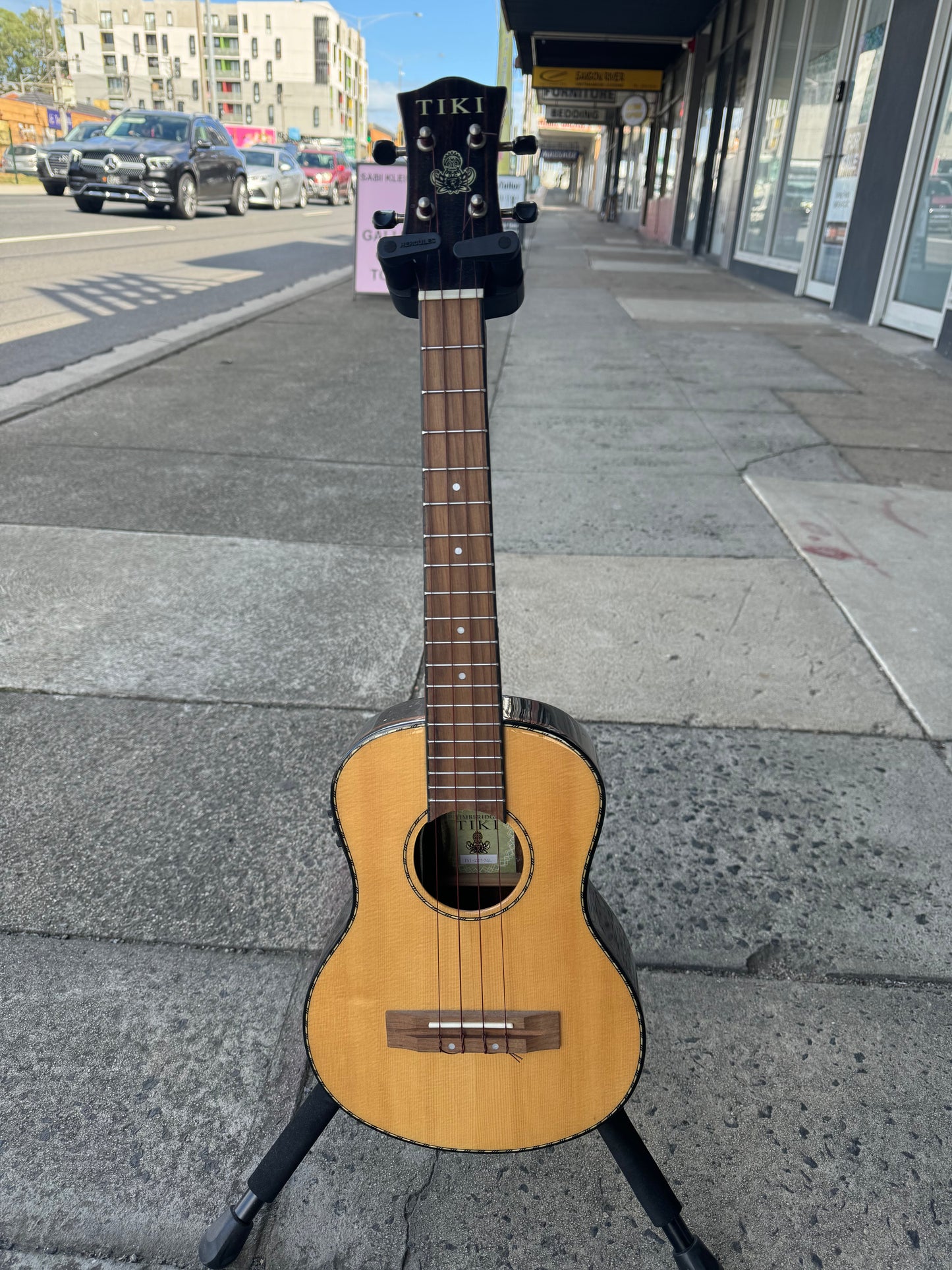 Tiki TST-22P Tenor Ukulele w/Hardcase