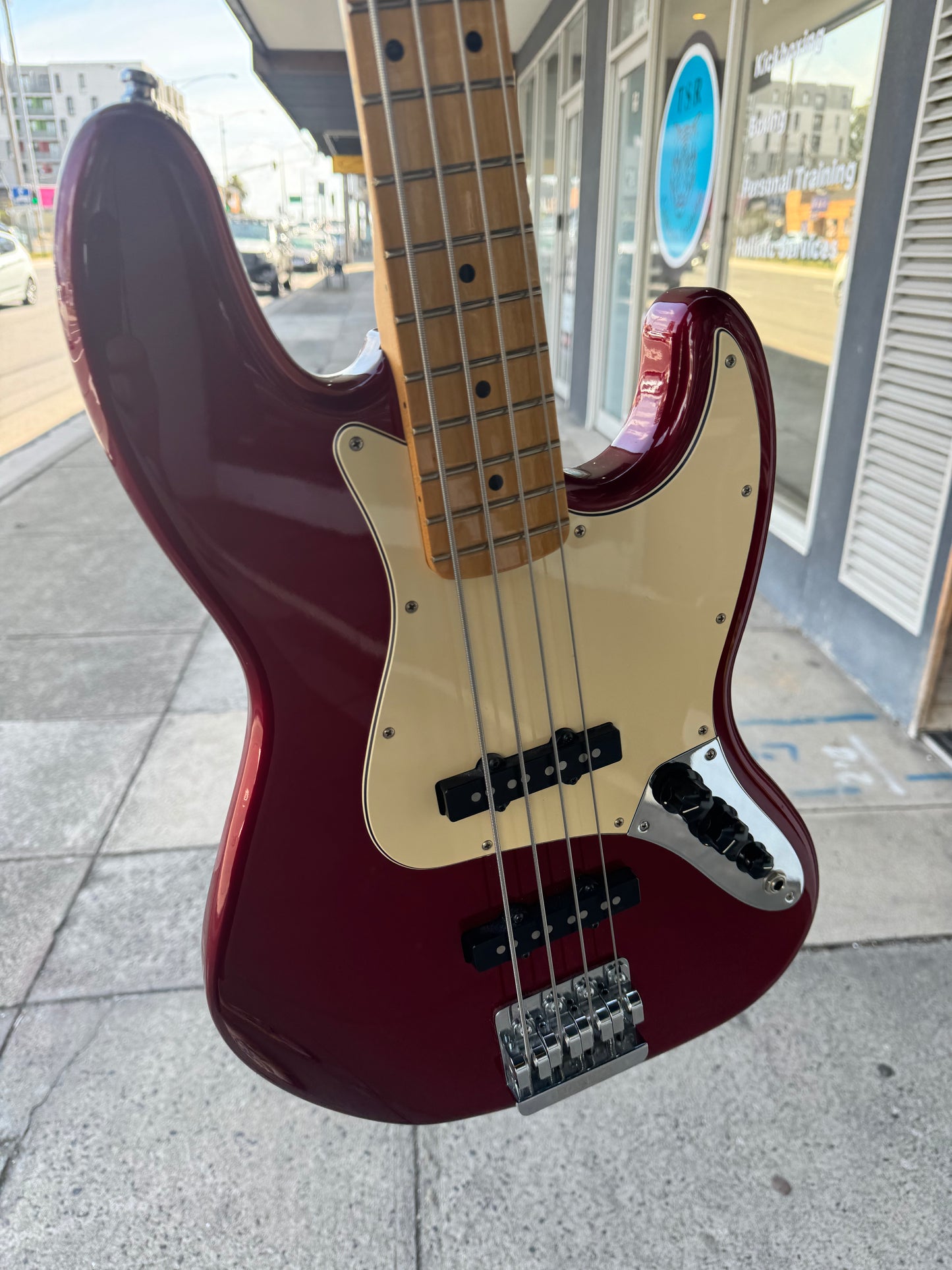 Fender Jazz Bass w/DiMarzio UJ p/ups & Babicz  | Red