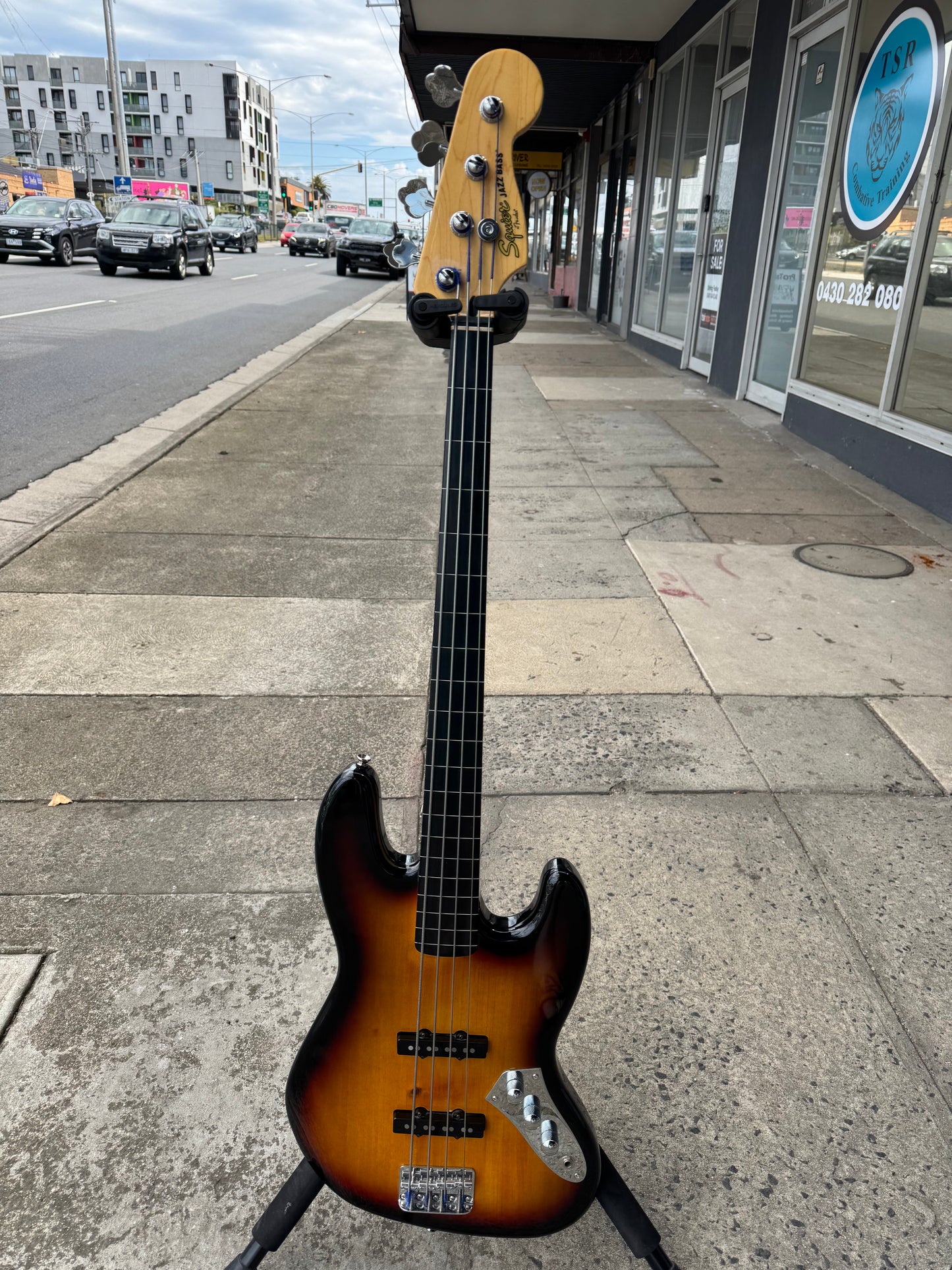 Fender Squier Fretless Jazz Bass | Sunburst