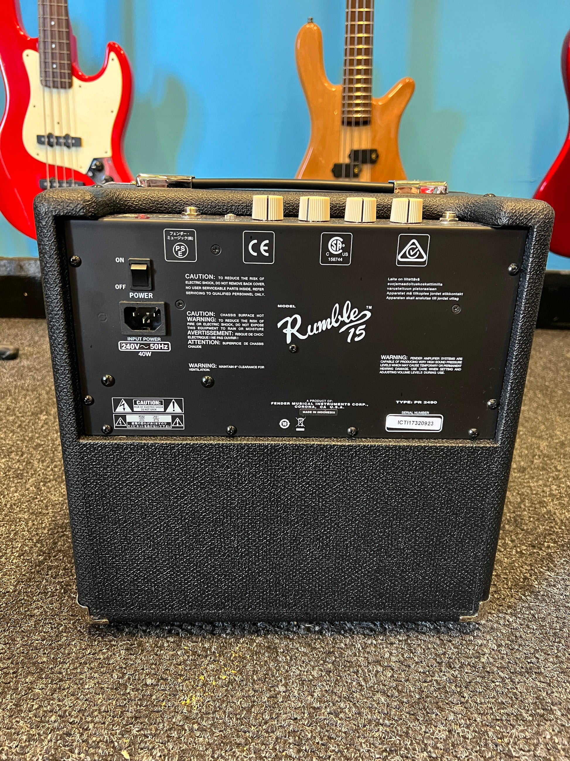 Fender Rumble 15 Bass Combo