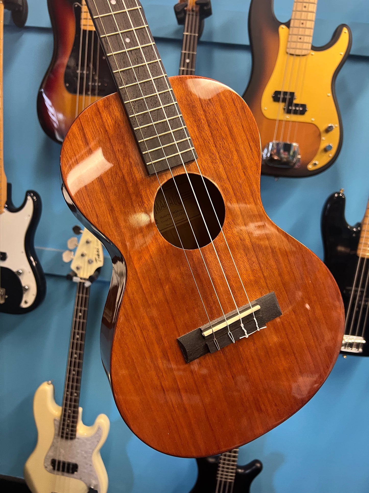 Mahalo Java Series - Baritone Ukulele