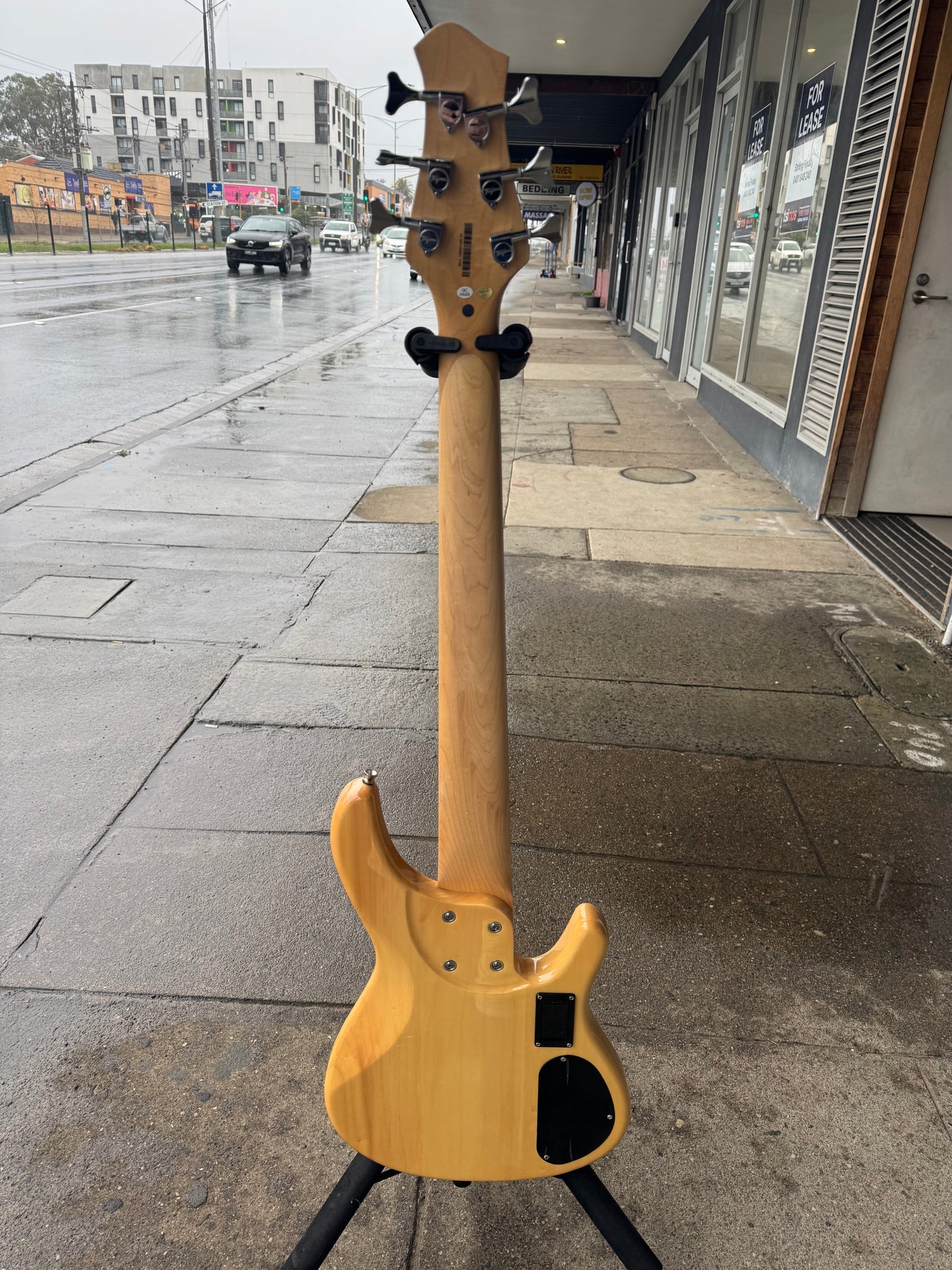 Tagima Millenium 6 Left Handed 6-String Electric Bass Guitar | Natural Gloss