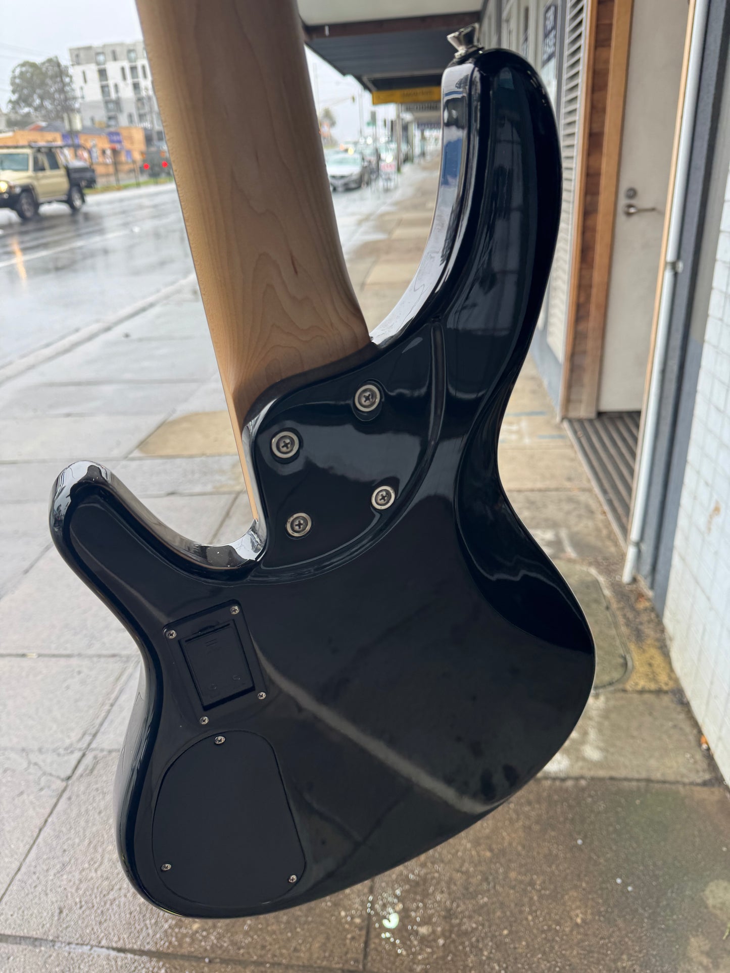 Tagima Millenium 6 6-String Electric Bass Guitar | Gloss Black