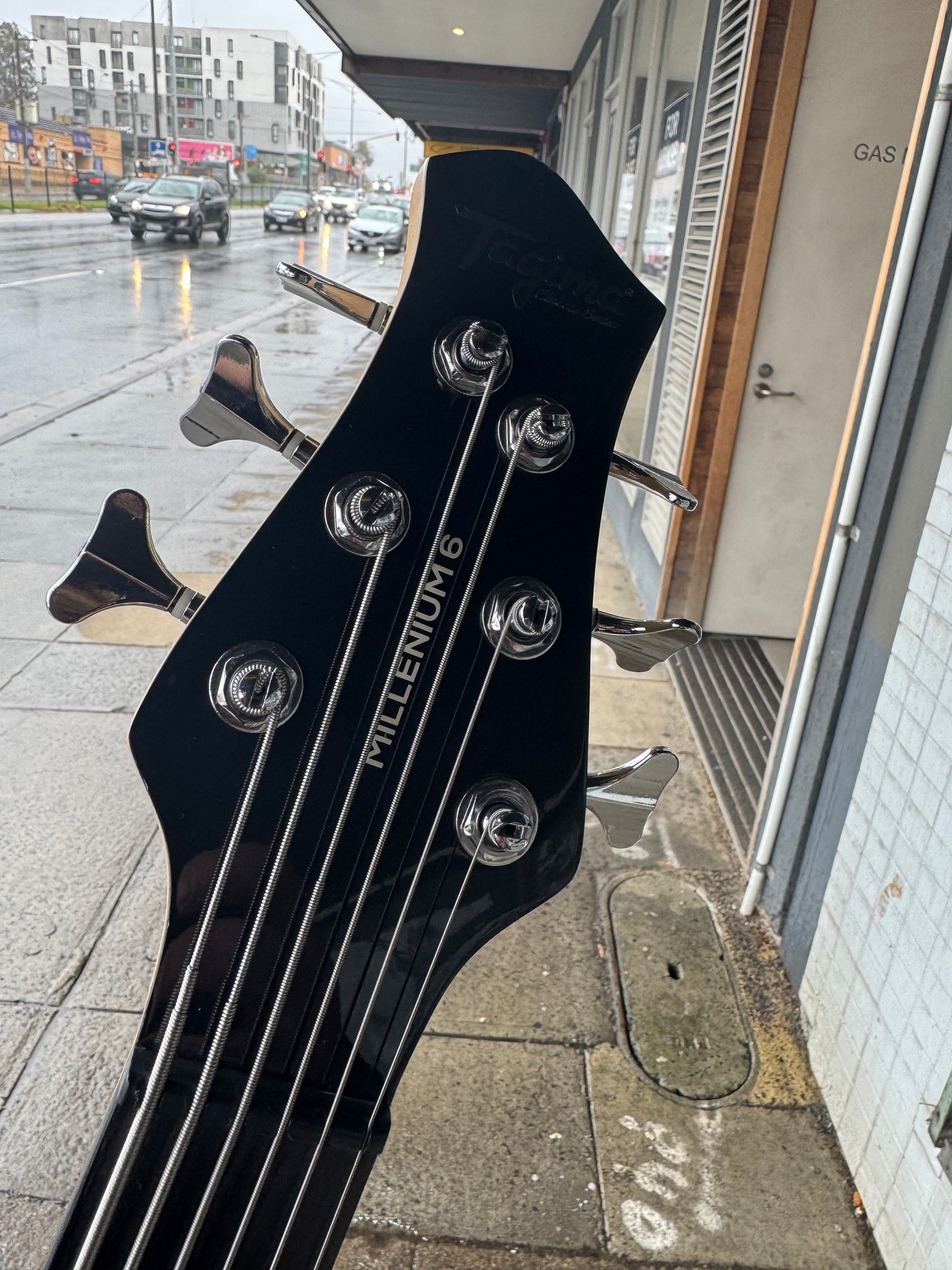 Tagima Millenium 6 6-String Electric Bass Guitar | Gloss Black