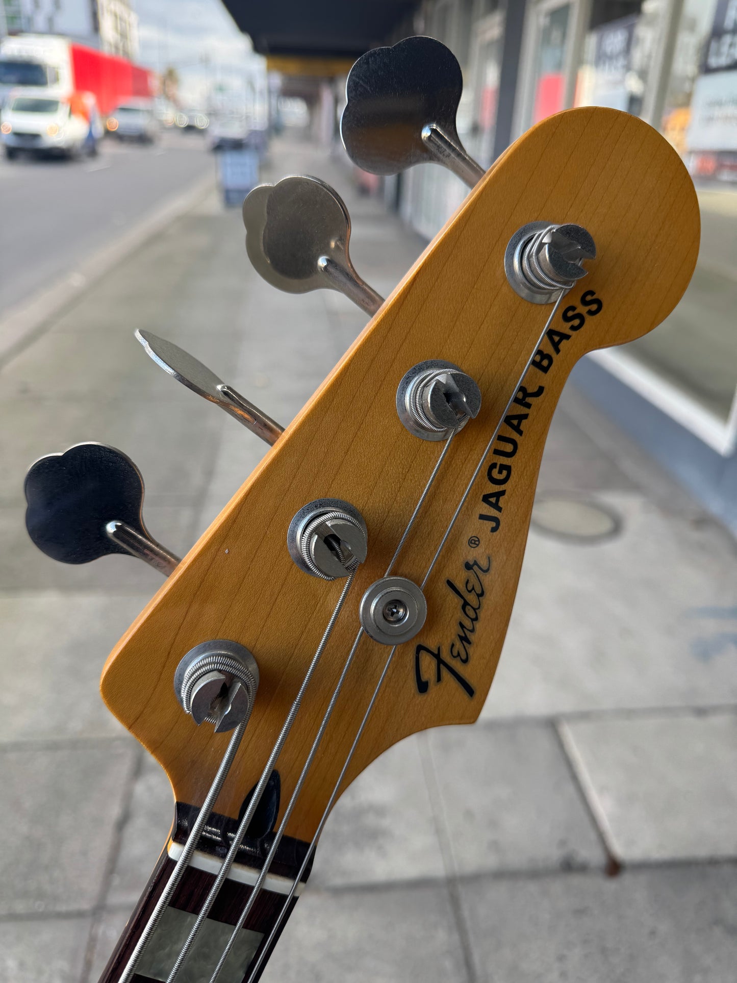Fender Jaguar 4-String Electric Bass Guitar | MIJ| Sunburst