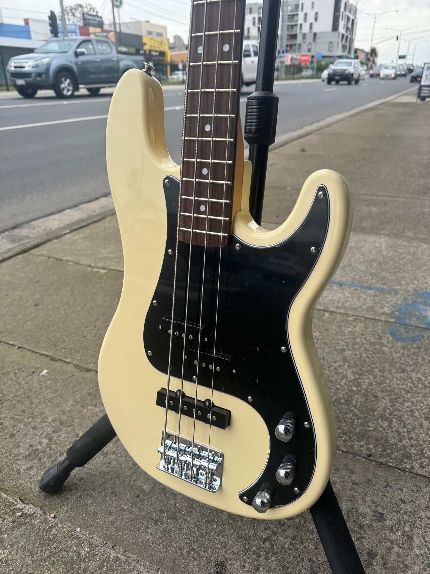 SX VTG Series Vintage PJ Style Bass Guitar | Vintage White