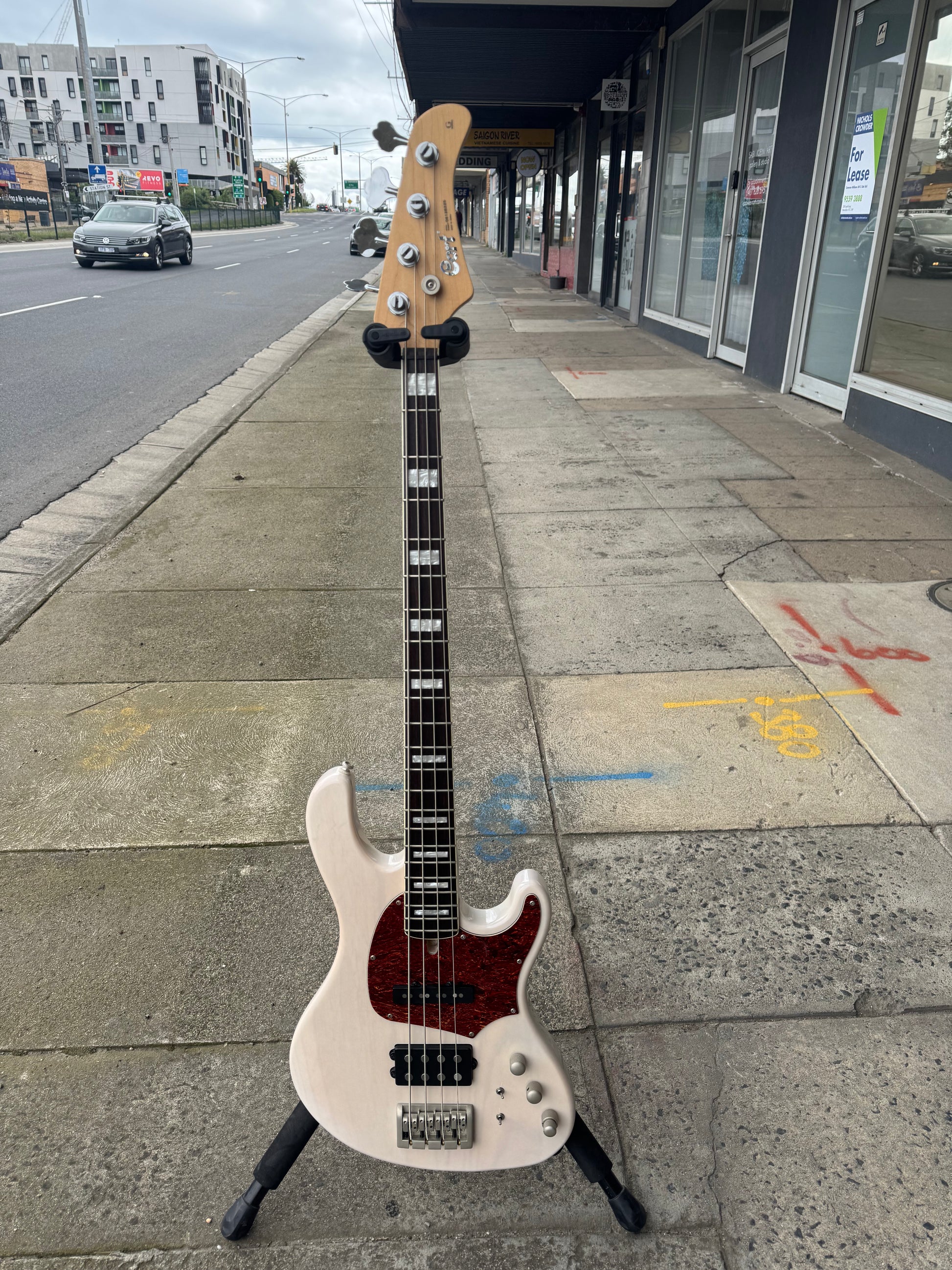 Cort GB74 4-String Electric Bass Cort GB74 4-String Electric Bass