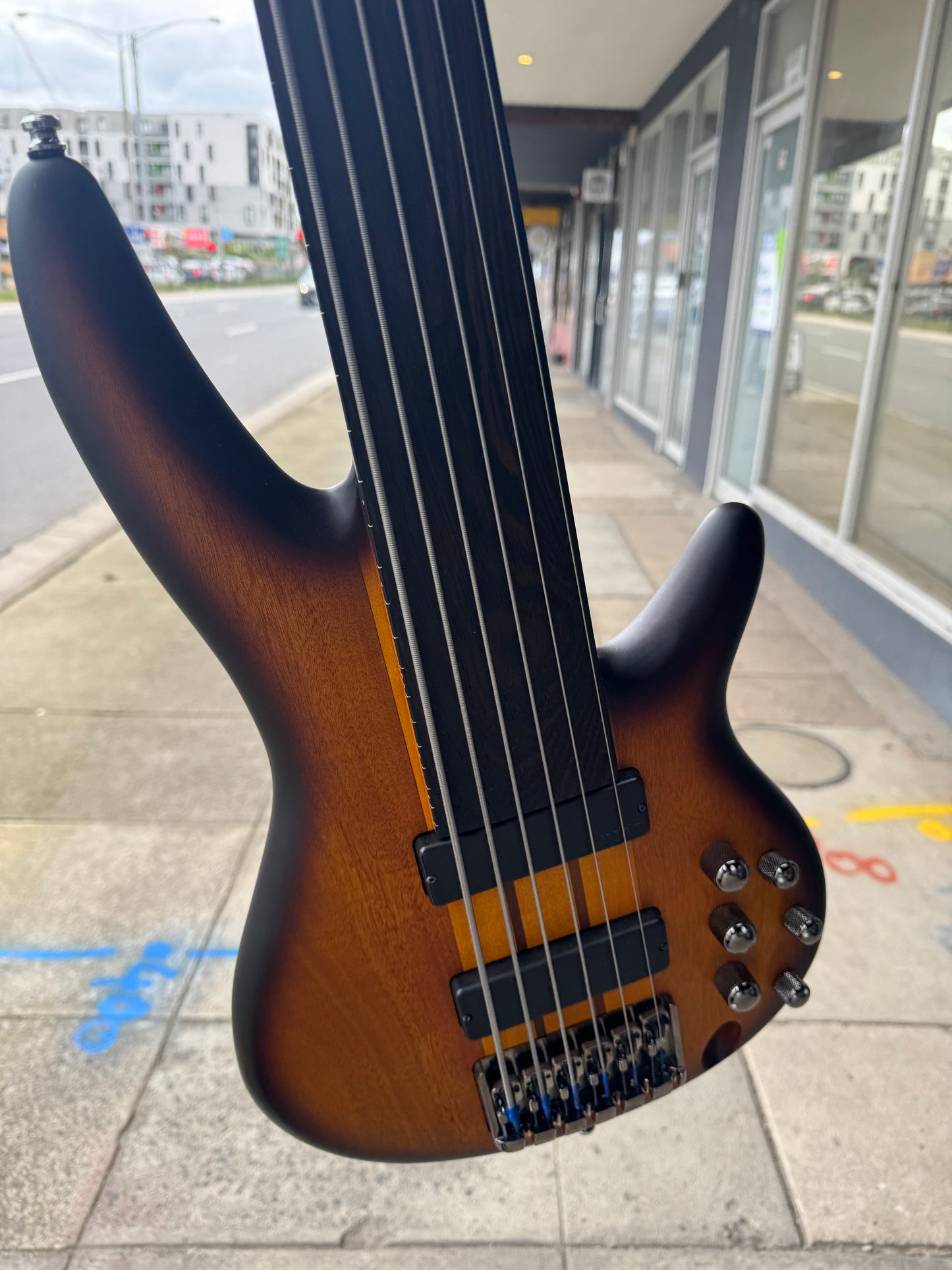 Ibanez Soundgear SRF706 Fretless 6-String Bass Guitar