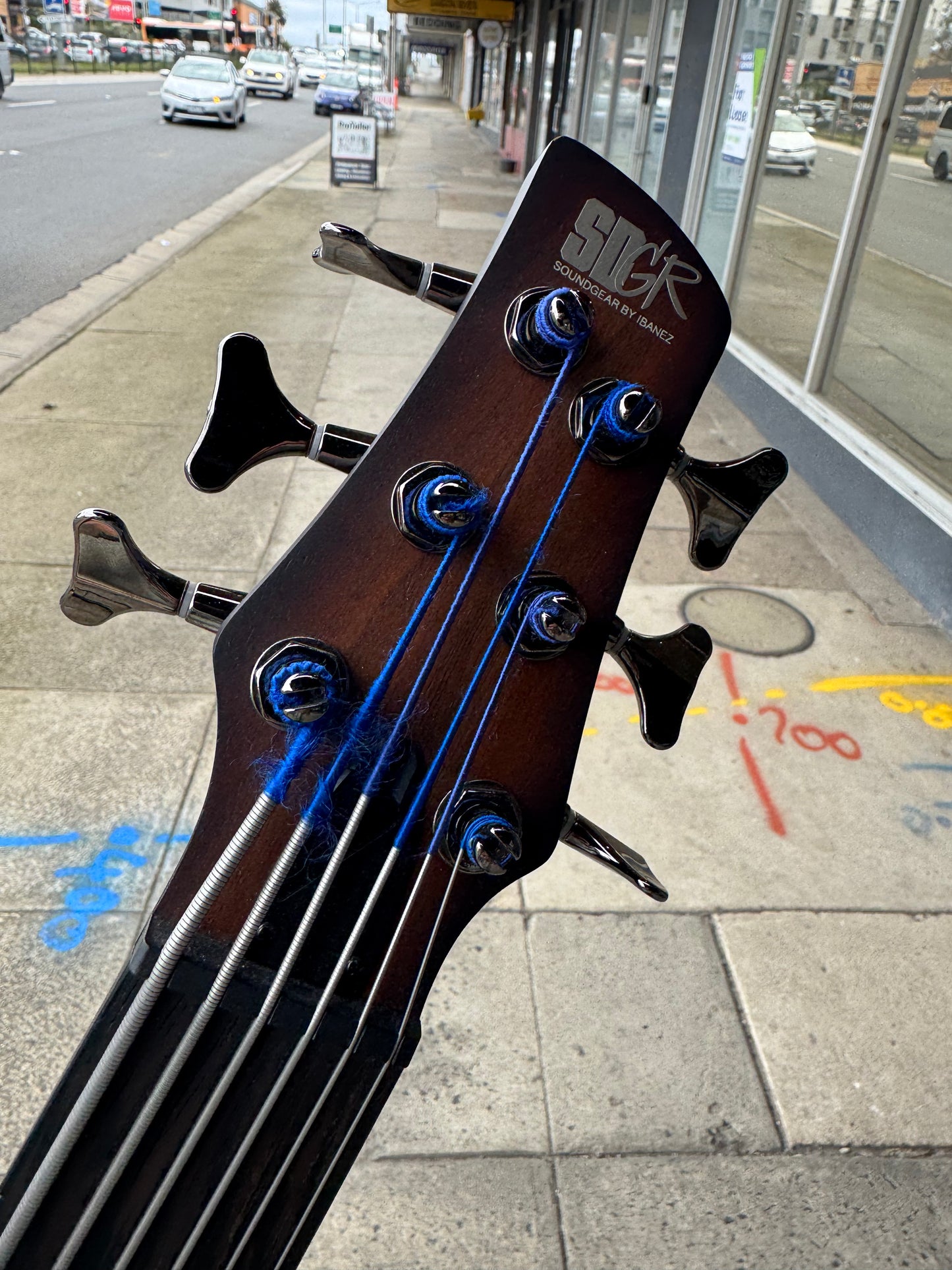 Ibanez Soundgear SRF706 Fretless 6-String Bass Guitar