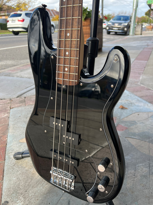 Fender Squier Affinity 4-String Precision Bass | Black