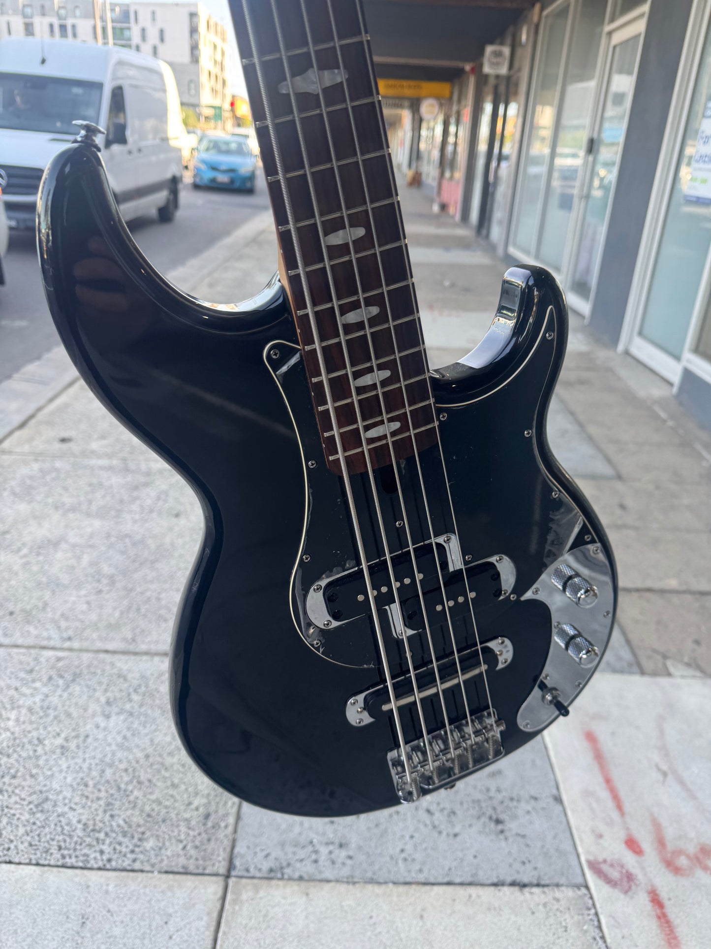 Yamaha BB425X 5-String Electric Bass | Black