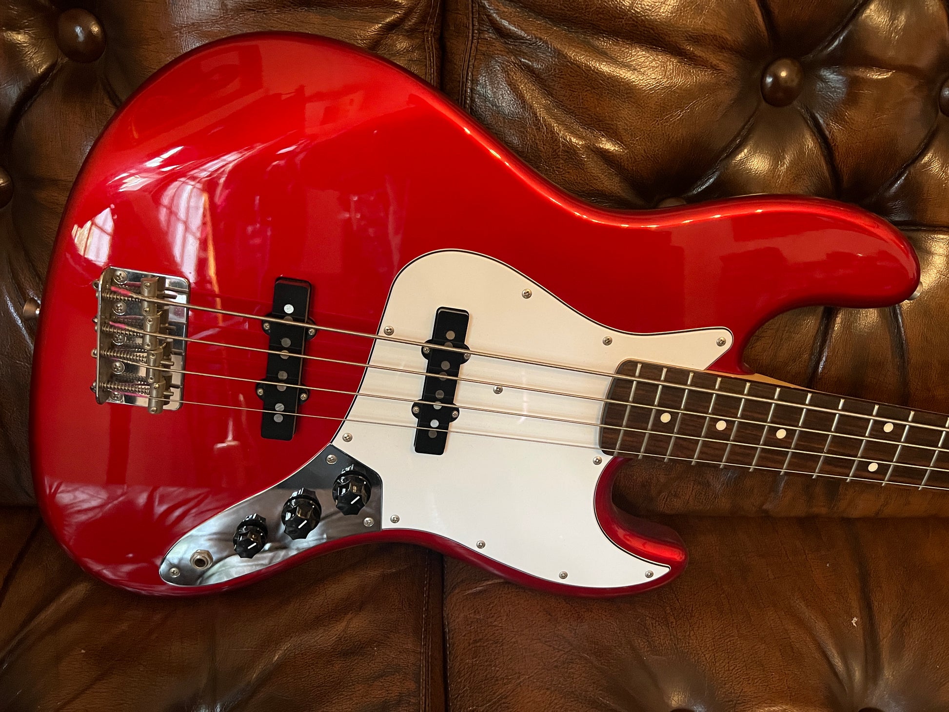 FGN Jazz 4-String Electric Bass MIJ | Red