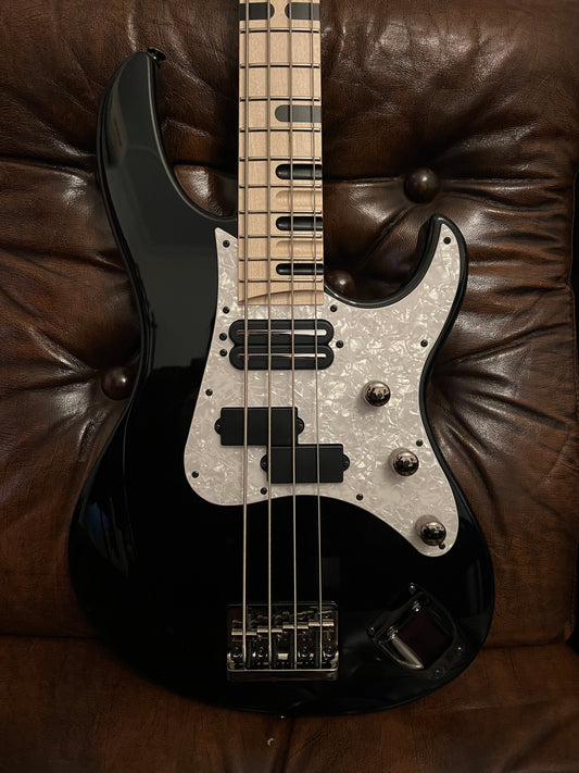 Yamaha Attitude Limited 3 Bass Guitar | Black