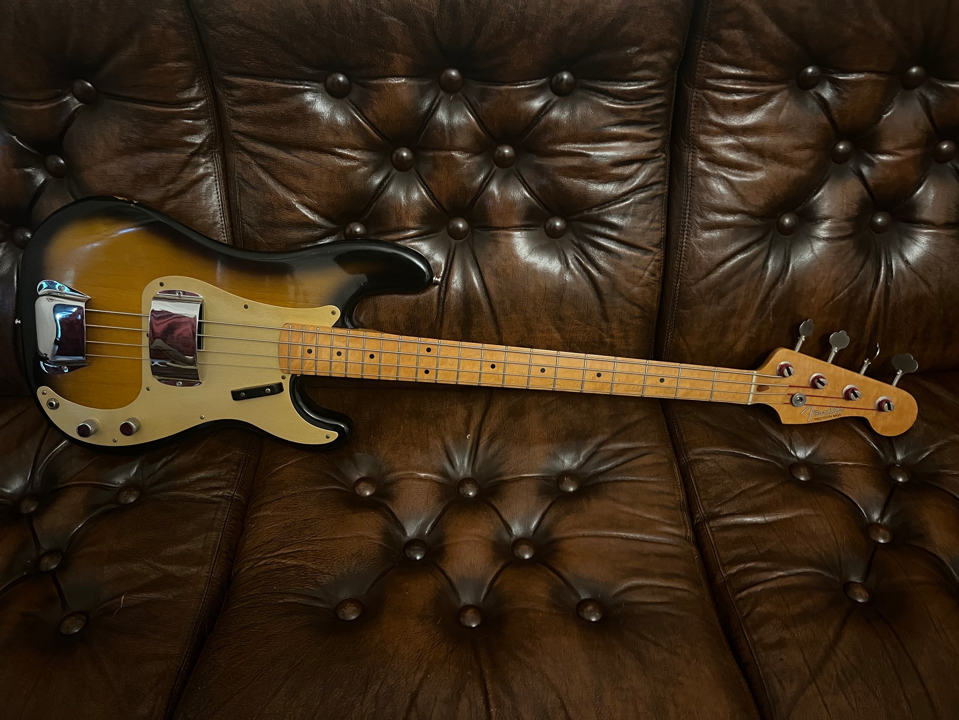 Fender 1982 US Vintage Series Precision Bass | Sunburst