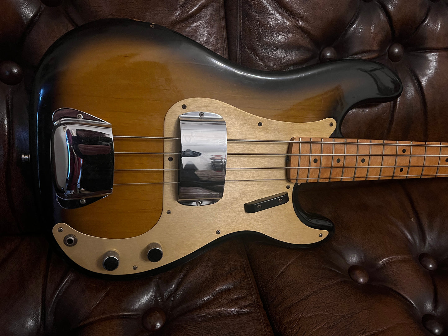 Fender 1982 US Vintage Series Precision Bass | Sunburst