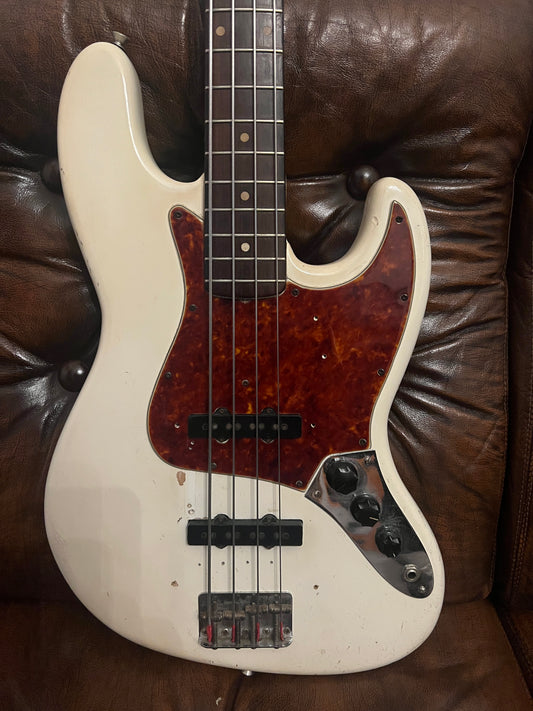 Fender Jazz Bass 1962 pre-CBS, (Refinished Olympic White)