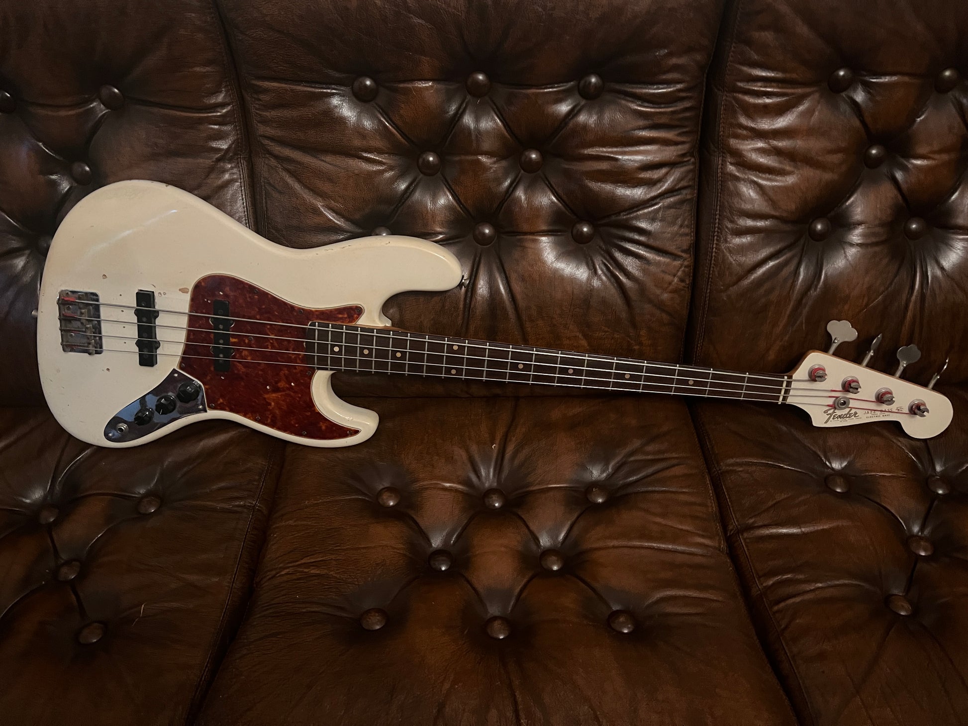 Fender Jazz Bass 1962 pre-CBS, (Refinished Olympic White)