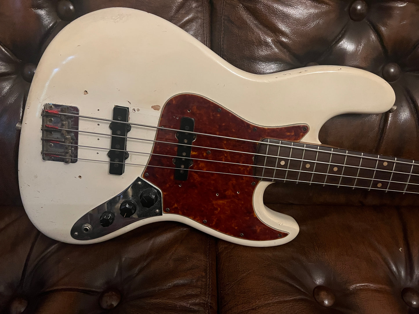 Fender Jazz Bass 1962 pre-CBS, (Refinished Olympic White)