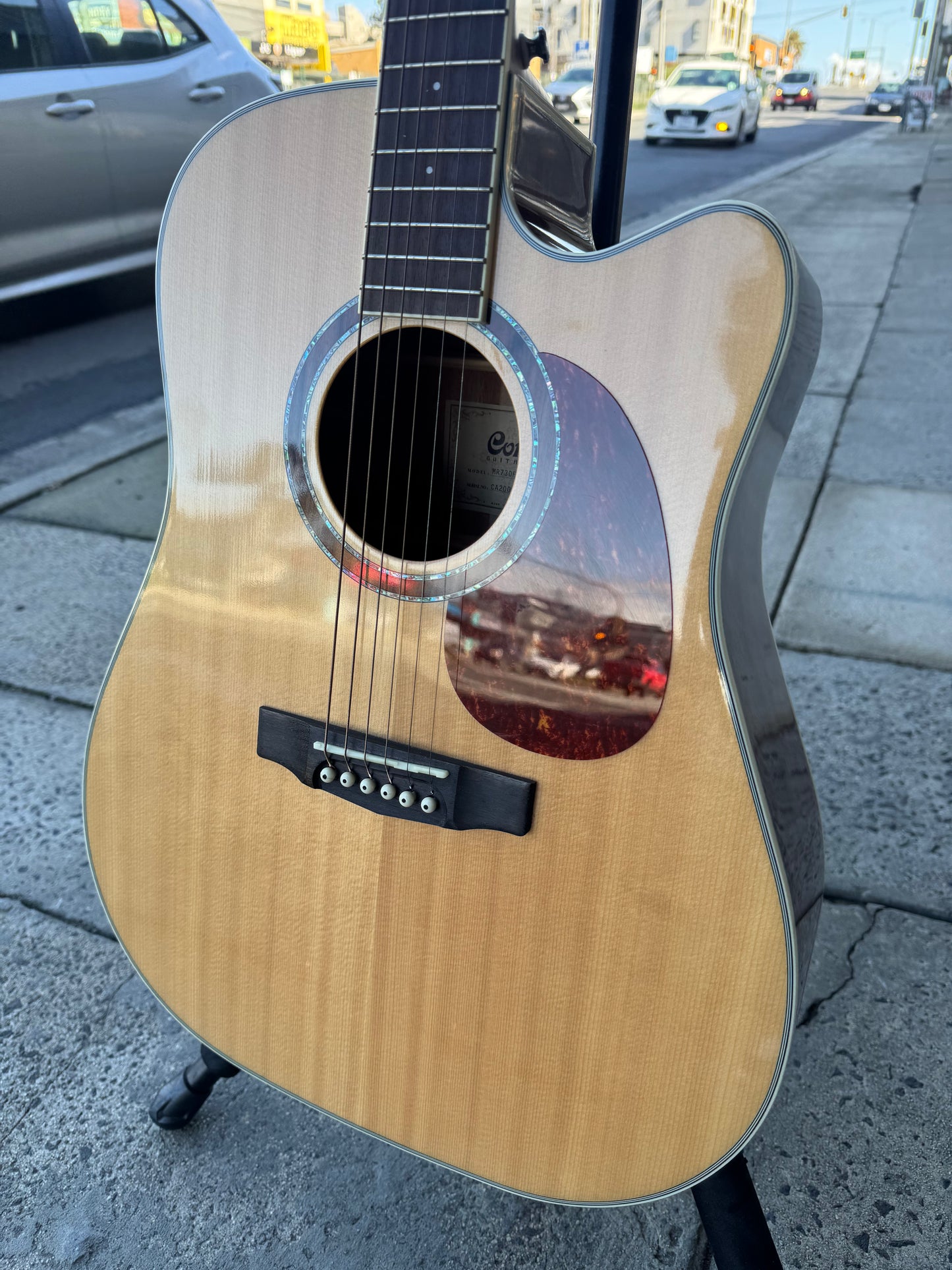 Cort MR730FX Acoustic Guitar /w Cutaway | Natural