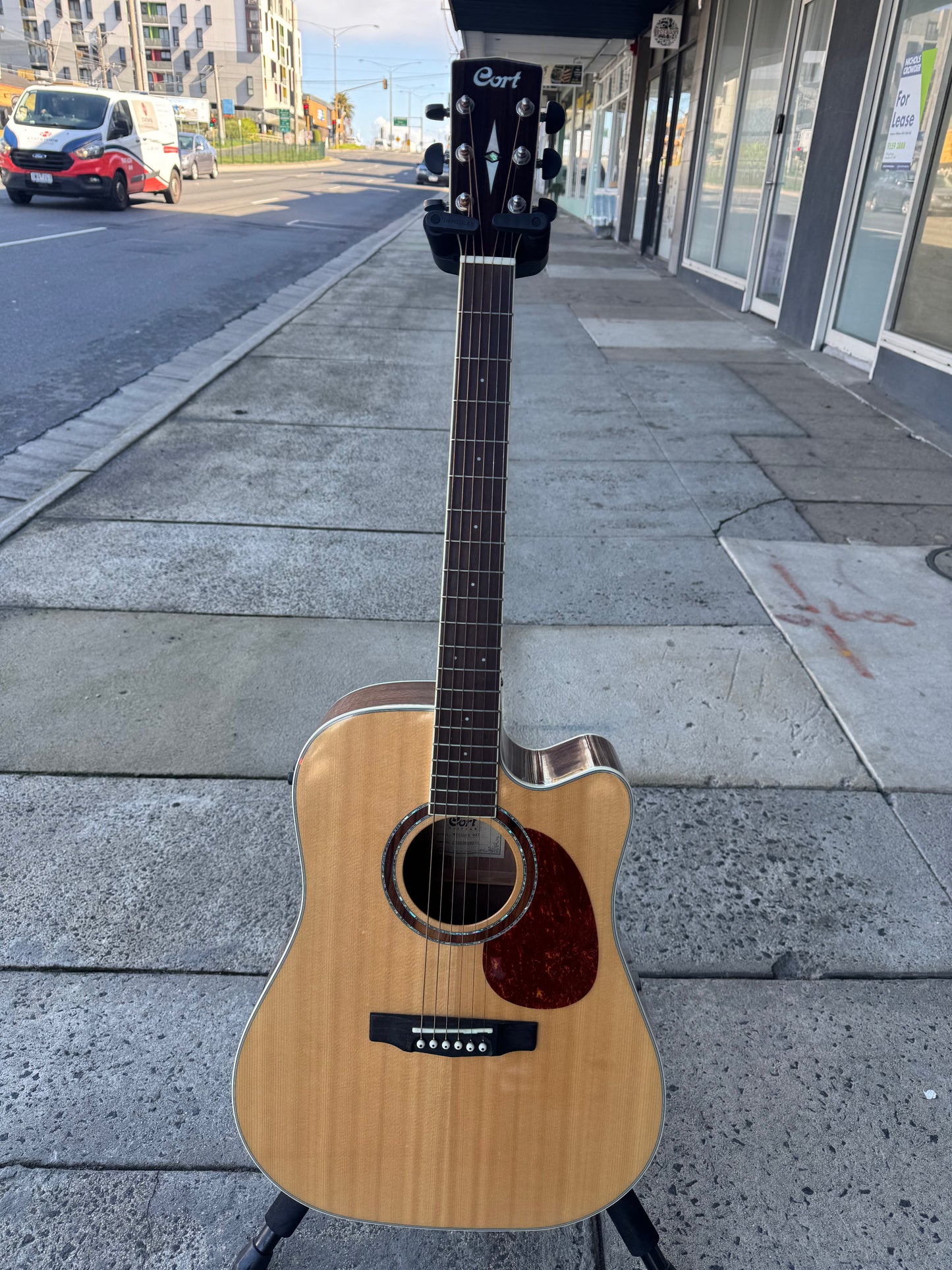 Cort MR730FX Acoustic Guitar /w Cutaway | Natural