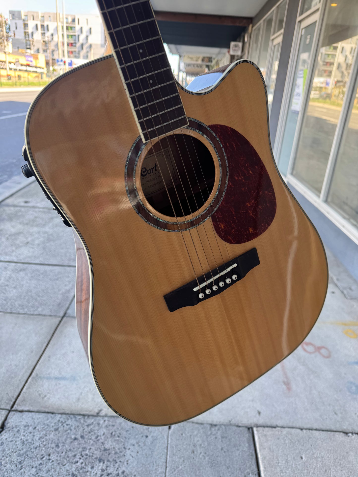 Cort MR730FX Acoustic Guitar /w Cutaway | Natural