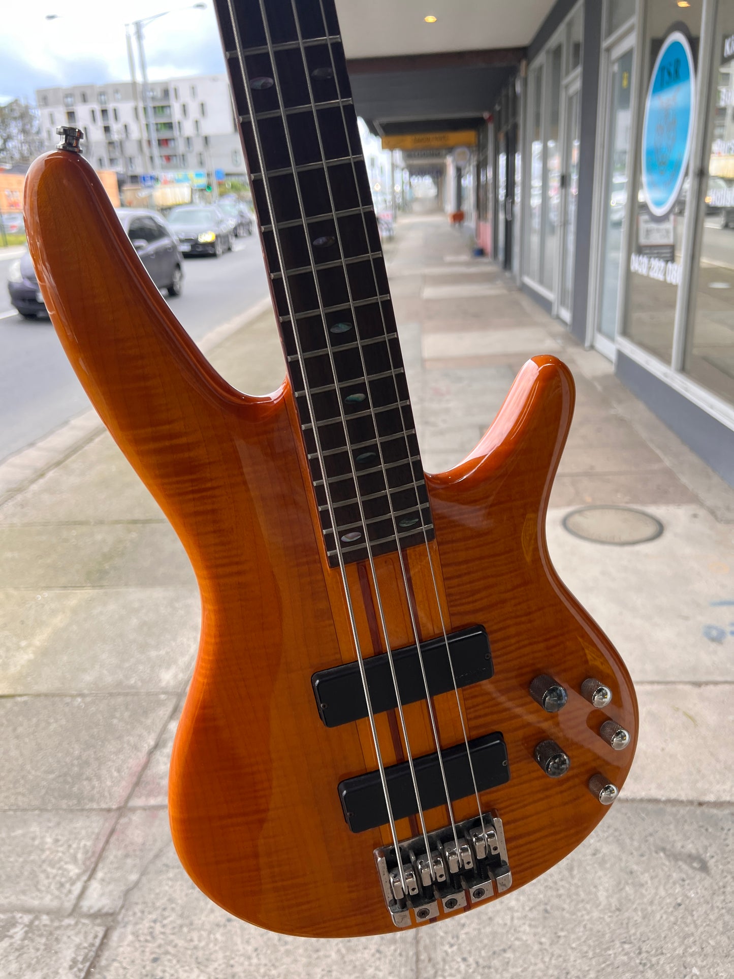 Ibanez Soundgear SR900 4-String Electric Bass