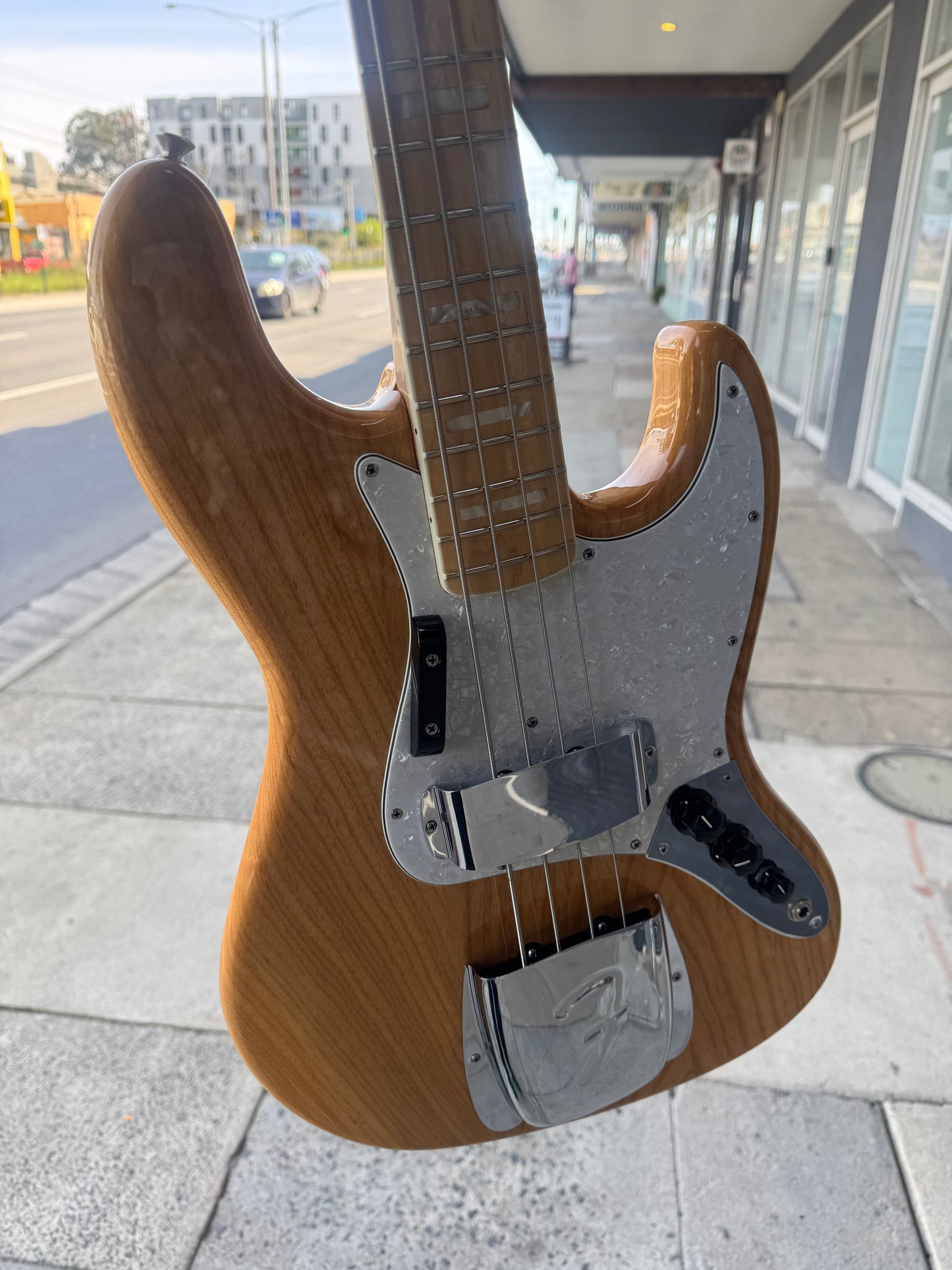 Fender American Vintage '74 Jazz Bass w/Maple Fretboard 2013/14 | Natural