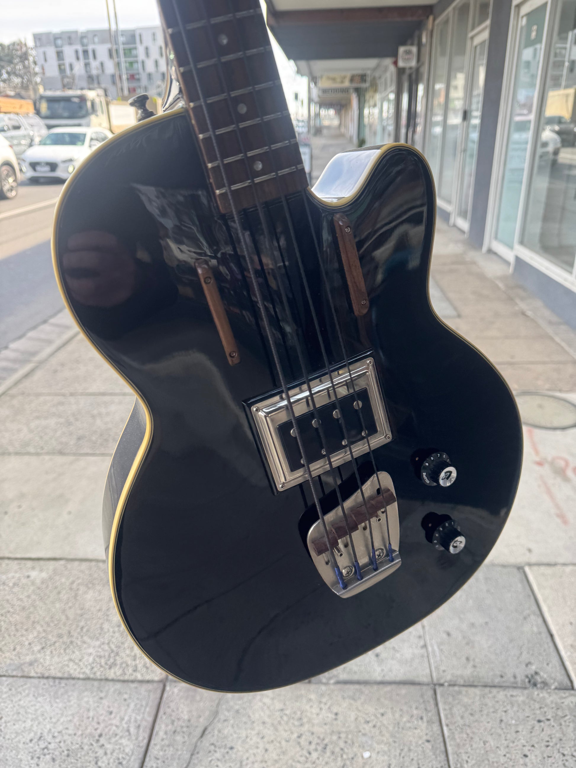Guild Newark St. Collection M-85 4-String Electric Bass Guitar | Made in Korea 2014 | Gloss Black