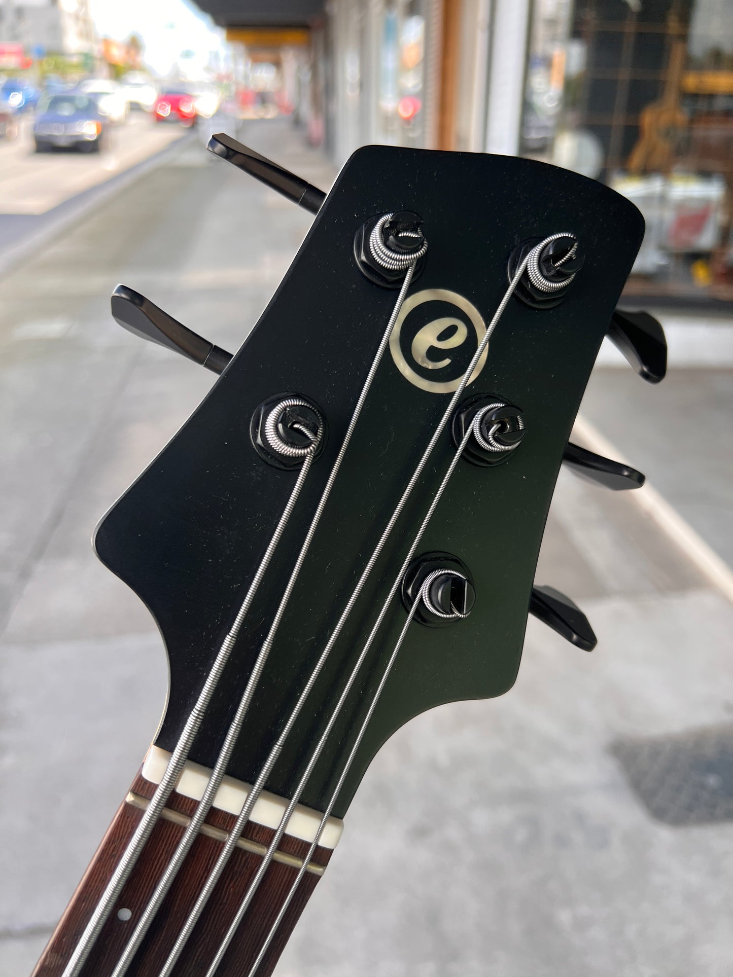 Elrick E-Volution 5-String Electric Bass | Natural