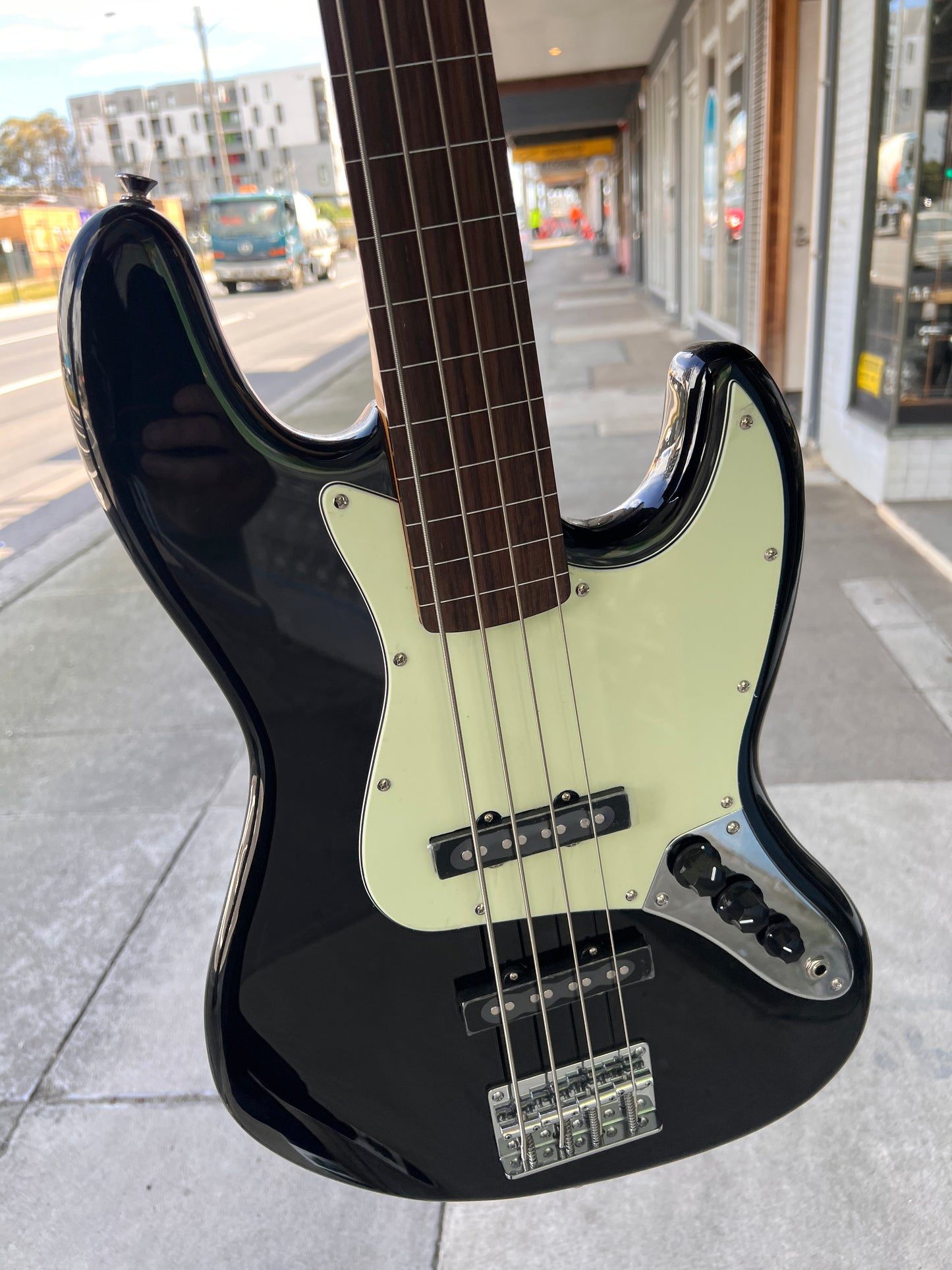 SX VTG Fretless Jazz Bass | Black