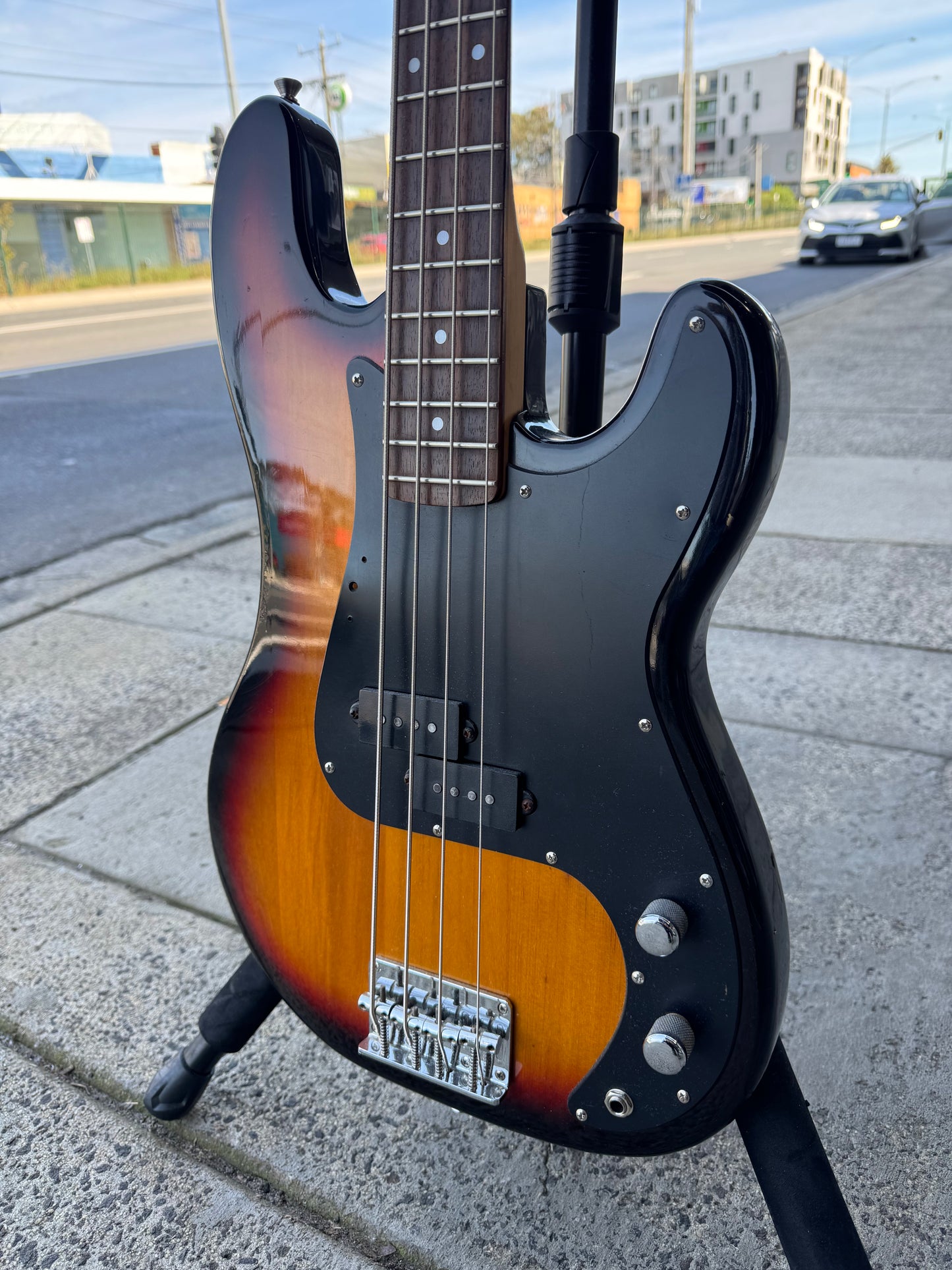 Samick 4-String P Bass | Sunburst