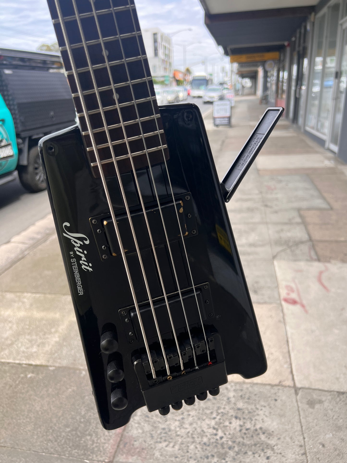 Steinberger Spirit Headless Bass | Left Handed