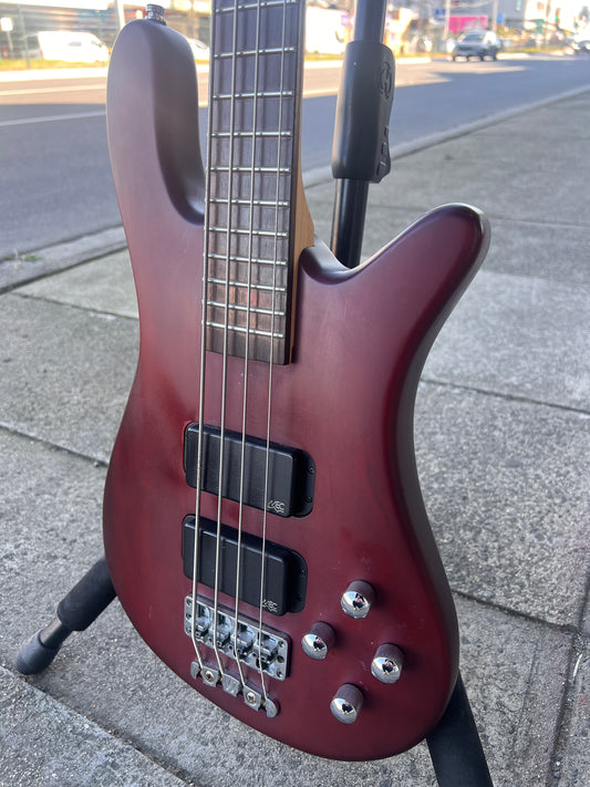 Warwick Streamer RB 4-String | Burgundy Red