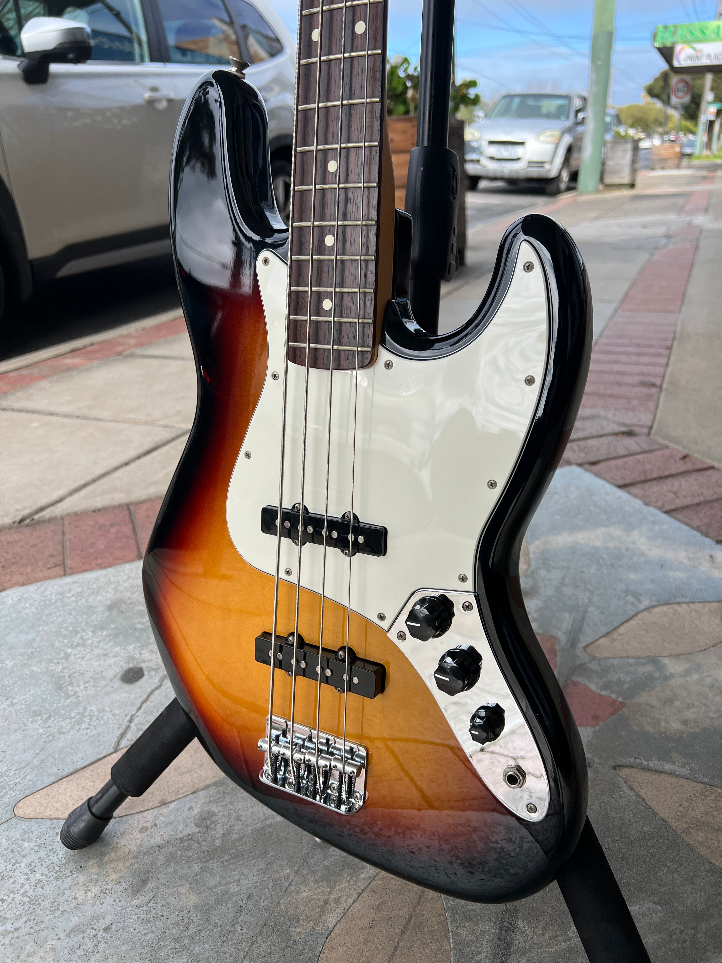 Mim shop jazz bass